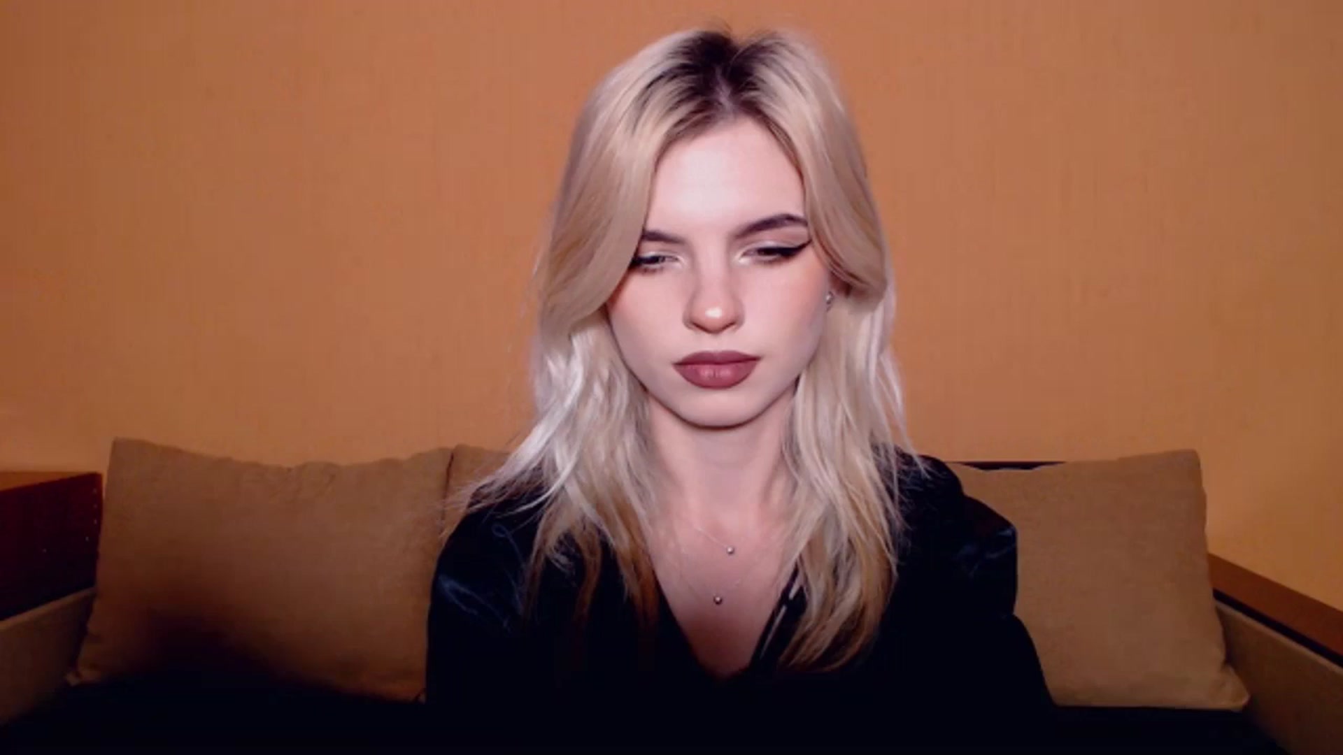 Gallery image thumbnail from Erineys's myfreecams stream on, 11/09/2023, 15:23 image 9 of 20