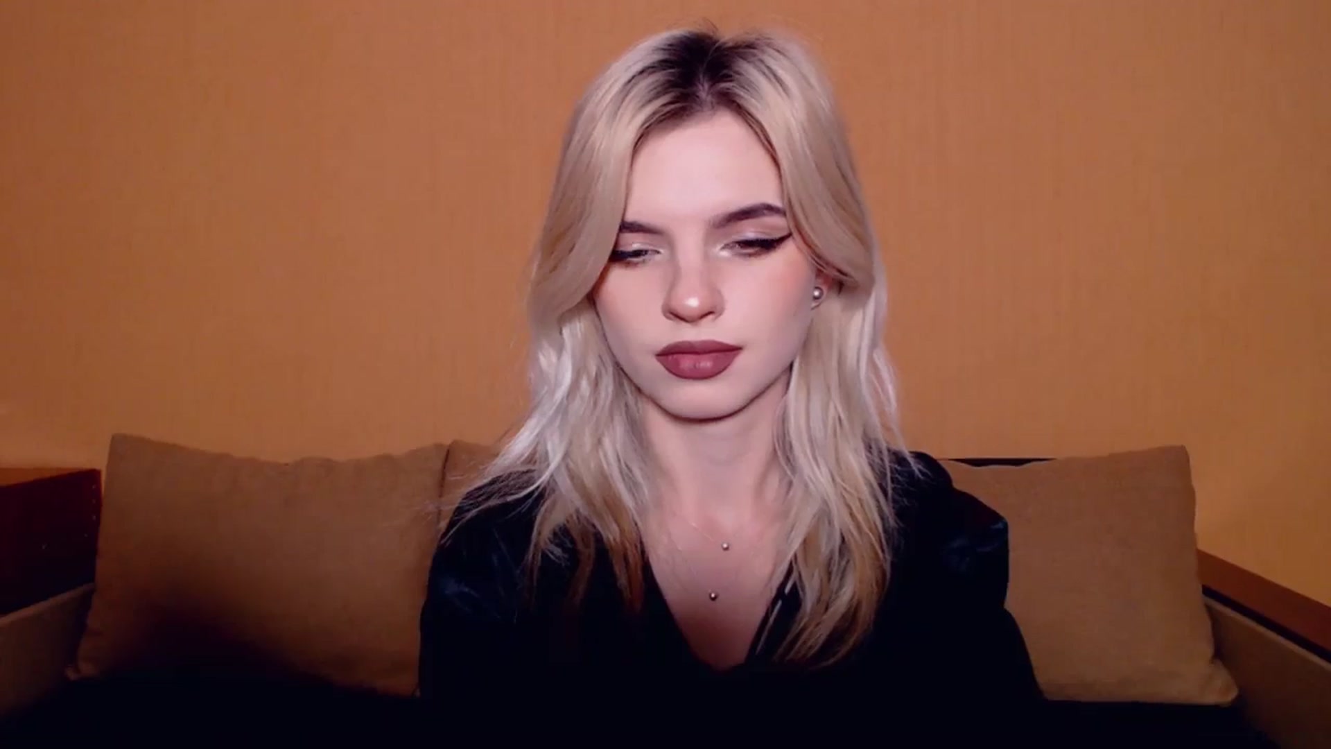 Gallery image thumbnail from Erineys's myfreecams stream on, 11/09/2023, 15:23 image 10 of 20