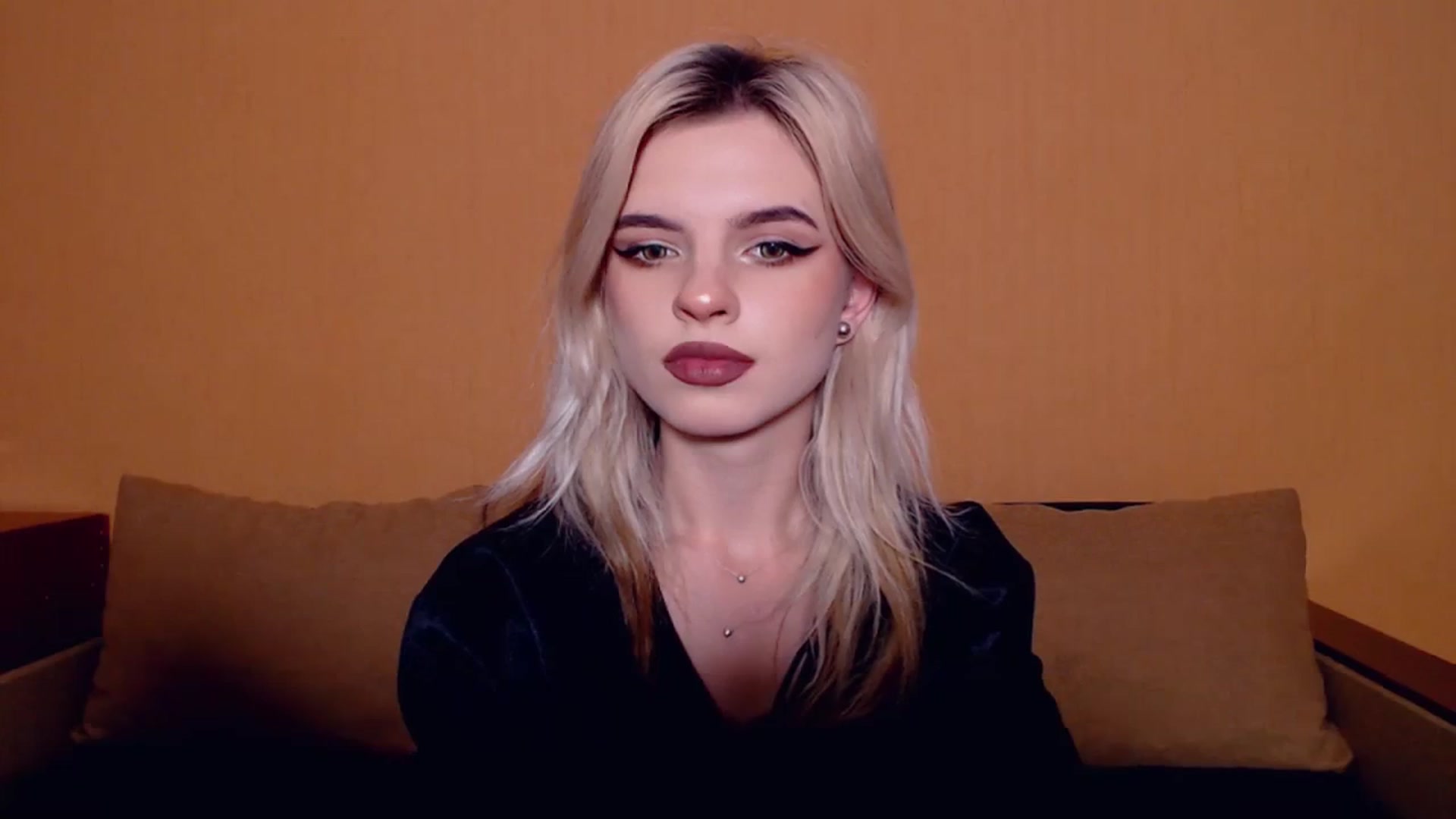 Gallery image thumbnail from Erineys's myfreecams stream on, 11/09/2023, 15:23 image 4 of 20