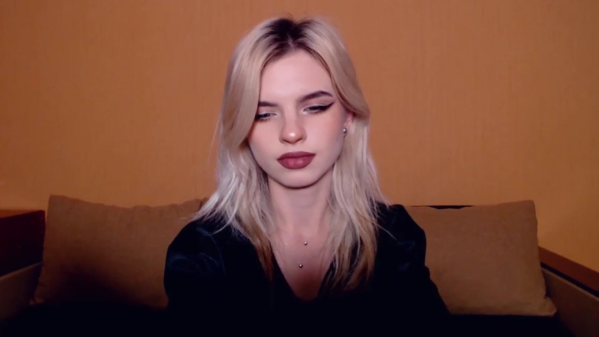 Gallery image thumbnail from Erineys's myfreecams stream on, 11/09/2023, 15:23 image 3 of 20