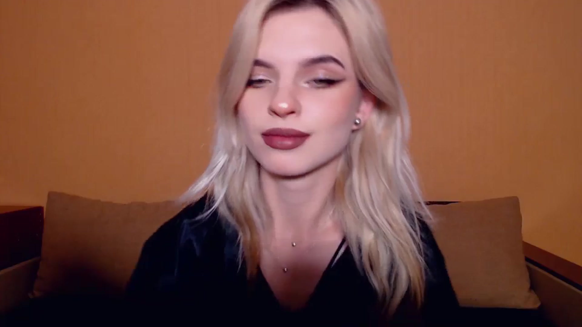 Gallery image thumbnail from Erineys's myfreecams stream on, 11/09/2023, 15:23 image 5 of 20