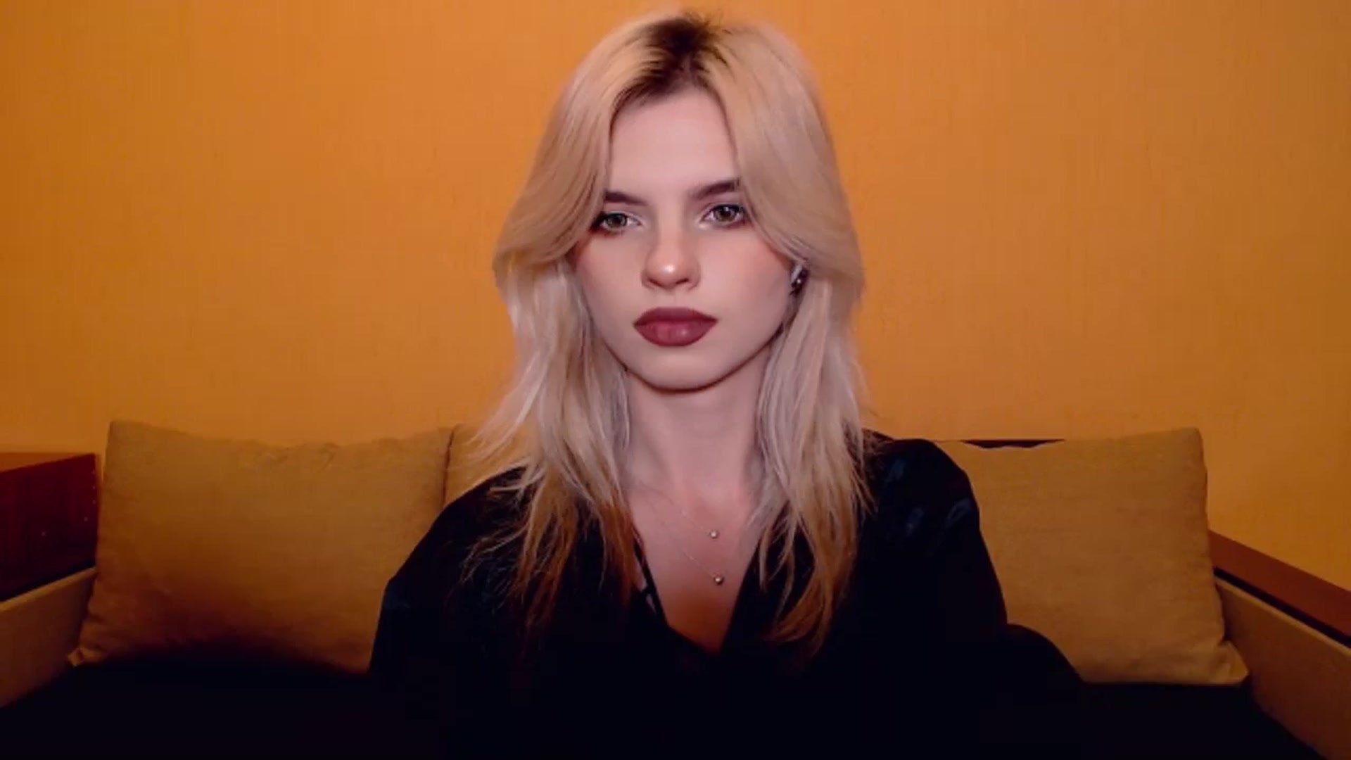 Gallery image thumbnail from Erineys's myfreecams stream on, 11/09/2023, 16:11 image 8 of 20