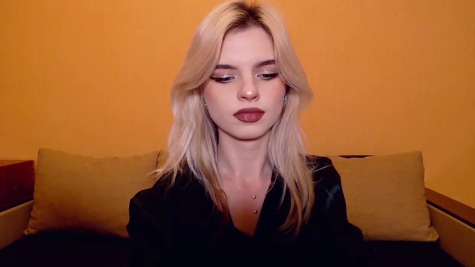 Gallery image thumbnail from Erineys's myfreecams stream on, 11/09/2023, 16:11 image 5 of 20