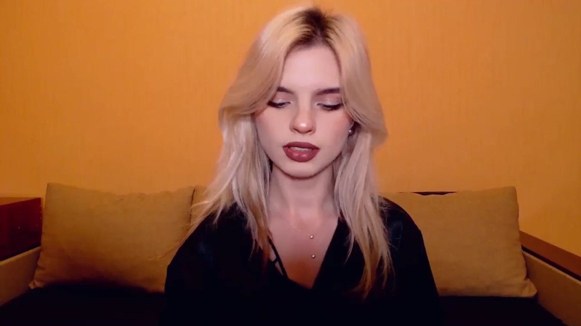 Gallery image thumbnail from Erineys's myfreecams stream on, 11/09/2023, 16:11 image 7 of 20