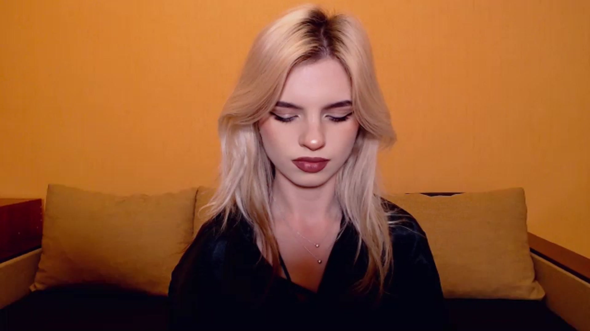 Gallery image thumbnail from Erineys's myfreecams stream on, 11/09/2023, 16:11 image 4 of 20