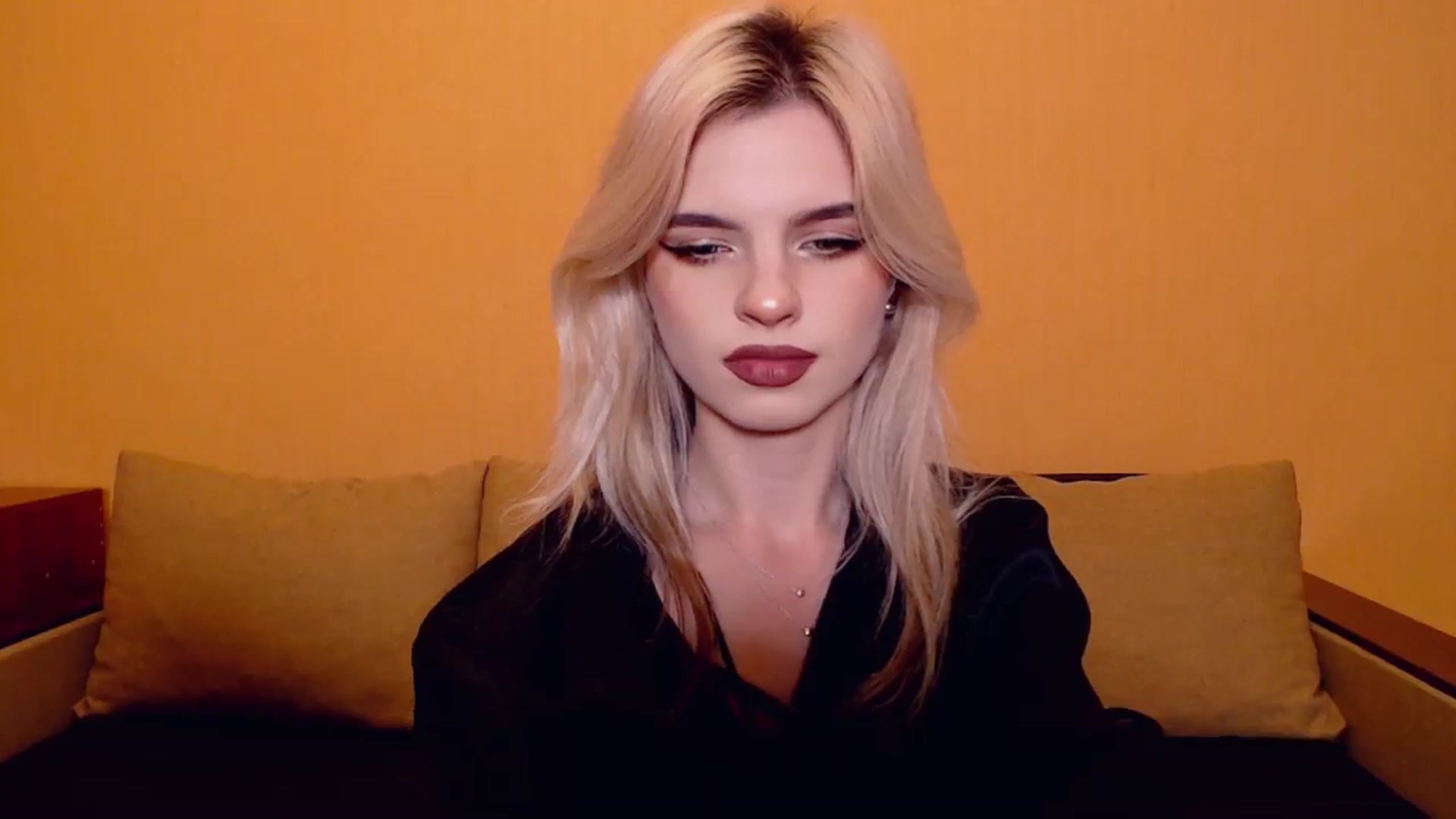 Gallery image thumbnail from Erineys's myfreecams stream on, 11/09/2023, 16:11 image 3 of 20