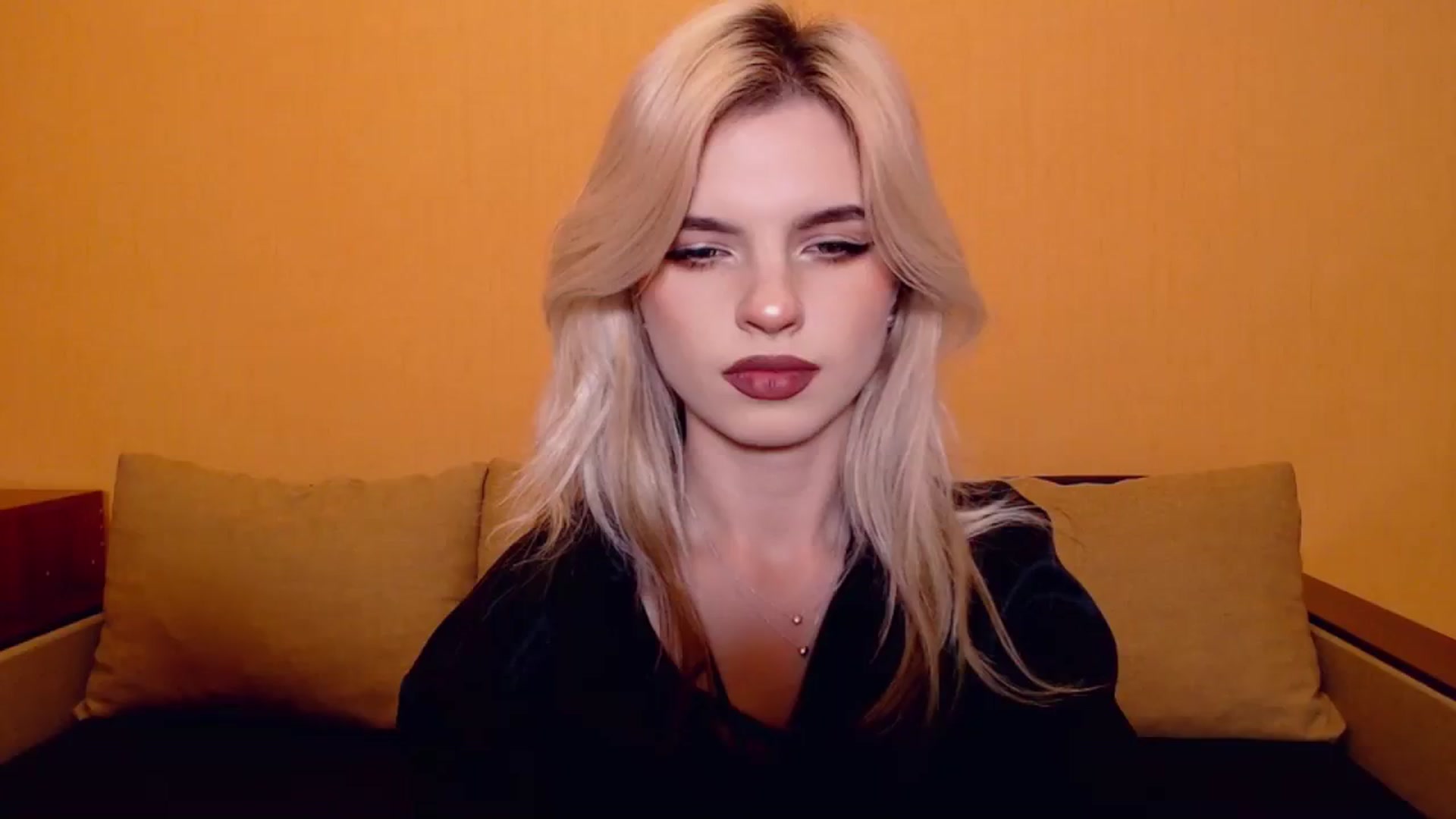 Gallery image thumbnail from Erineys's myfreecams stream on, 11/09/2023, 16:11 image 1 of 20