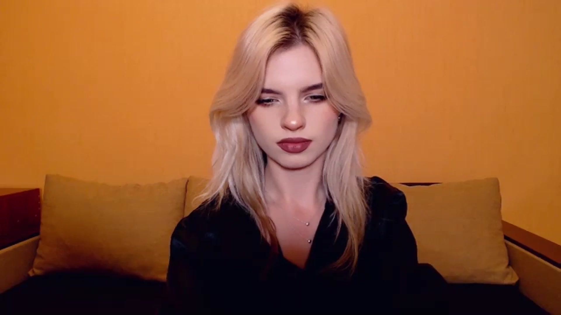 Gallery image thumbnail from Erineys's myfreecams stream on, 11/09/2023, 16:11 image 6 of 20