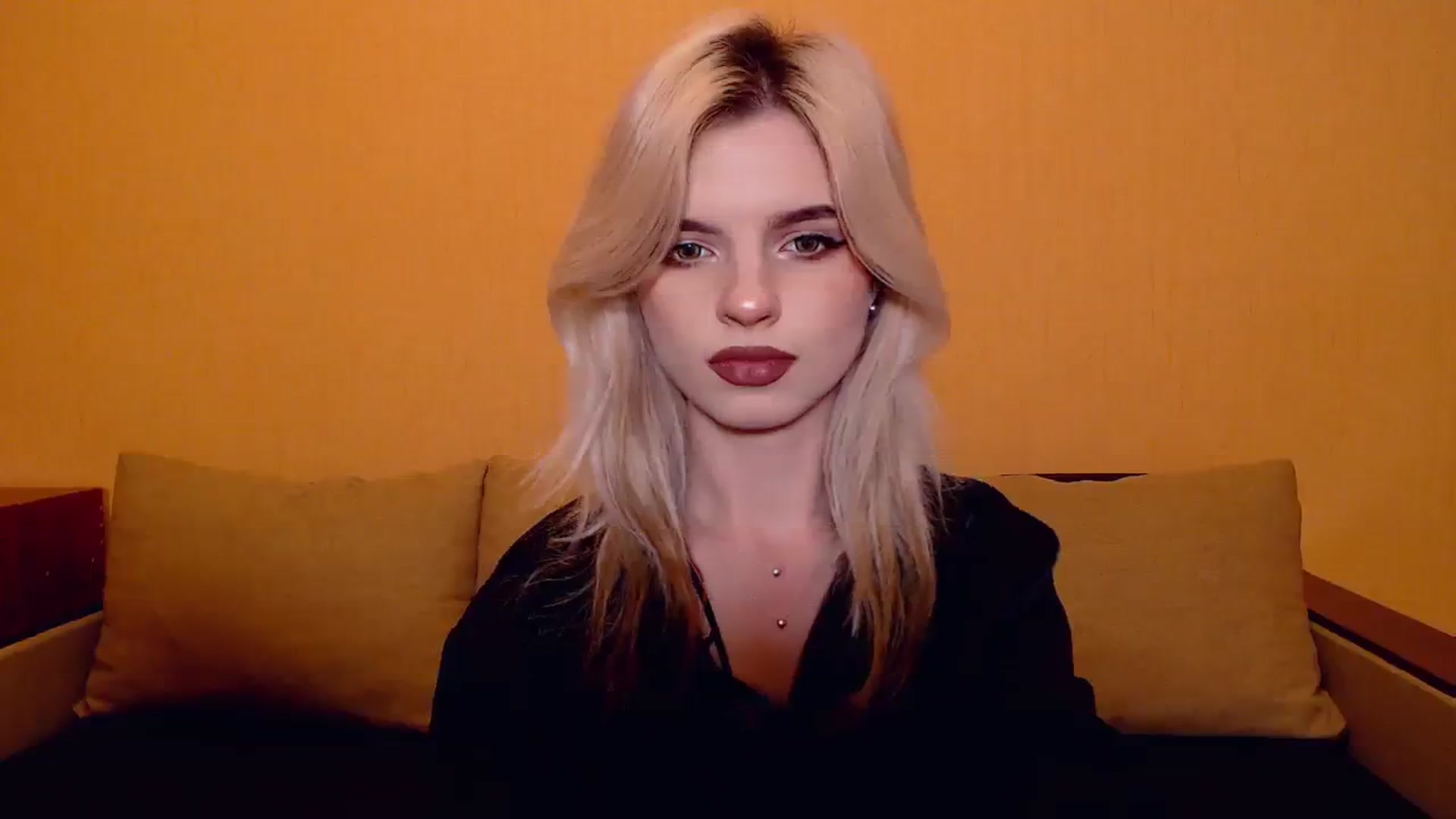 Gallery image thumbnail from Erineys's myfreecams stream on, 11/09/2023, 16:11 image 11 of 20