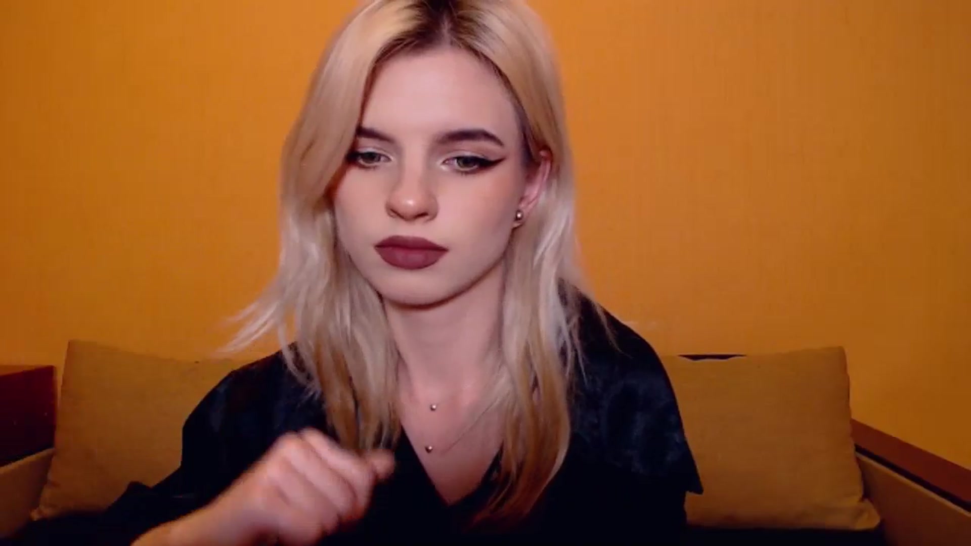 Gallery image thumbnail from Erineys's myfreecams stream on, 11/09/2023, 17:56 image 14 of 20