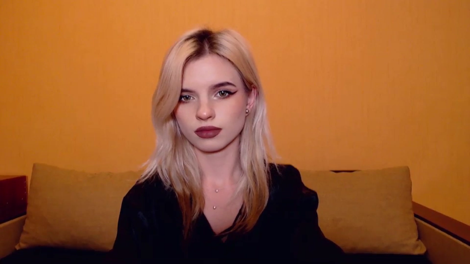 Gallery image thumbnail from Erineys's myfreecams stream on, 11/09/2023, 17:56 image 16 of 20