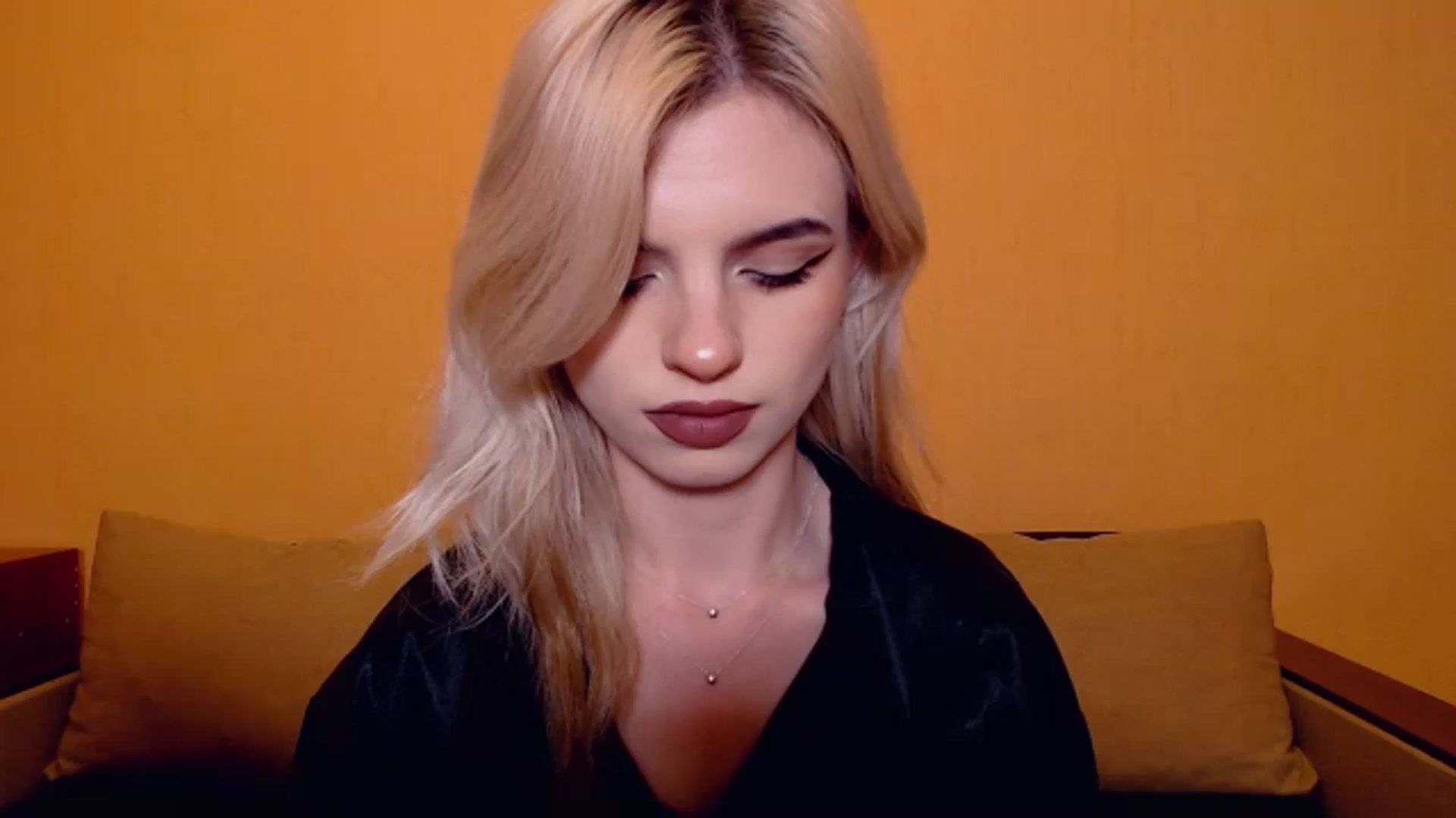 Gallery image thumbnail from Erineys's myfreecams stream on, 11/09/2023, 17:56 image 3 of 20