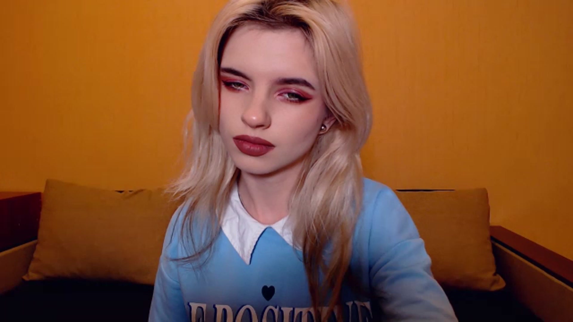 Gallery image thumbnail from Erineys's myfreecams stream on, 11/10/2023, 14:47 image 18 of 20
