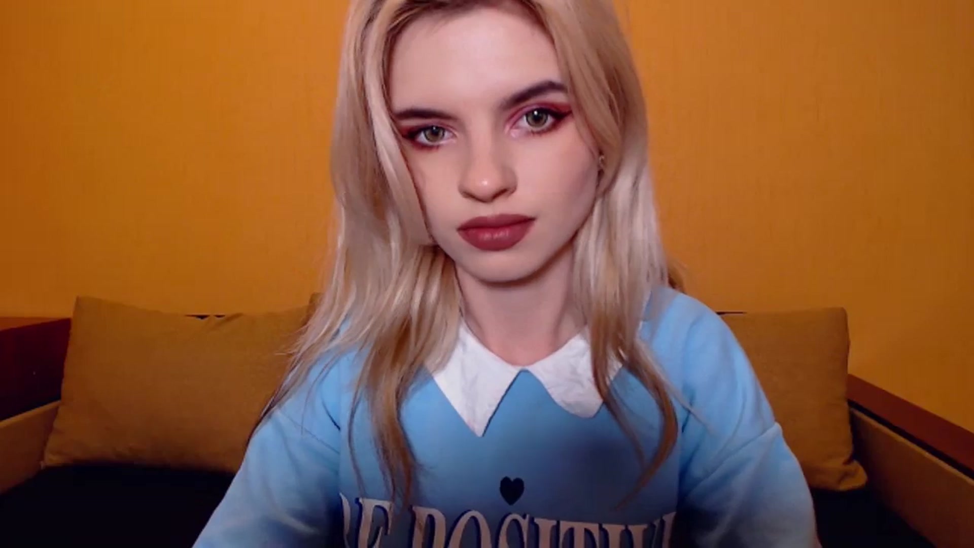 Gallery image thumbnail from Erineys's myfreecams stream on, 11/10/2023, 15:37 image 19 of 20