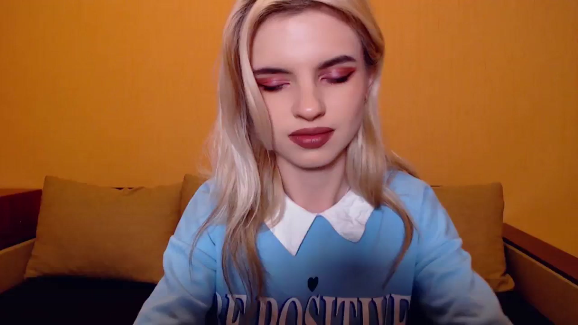 Gallery image thumbnail from Erineys's myfreecams stream on, 11/10/2023, 16:06 image 2 of 20