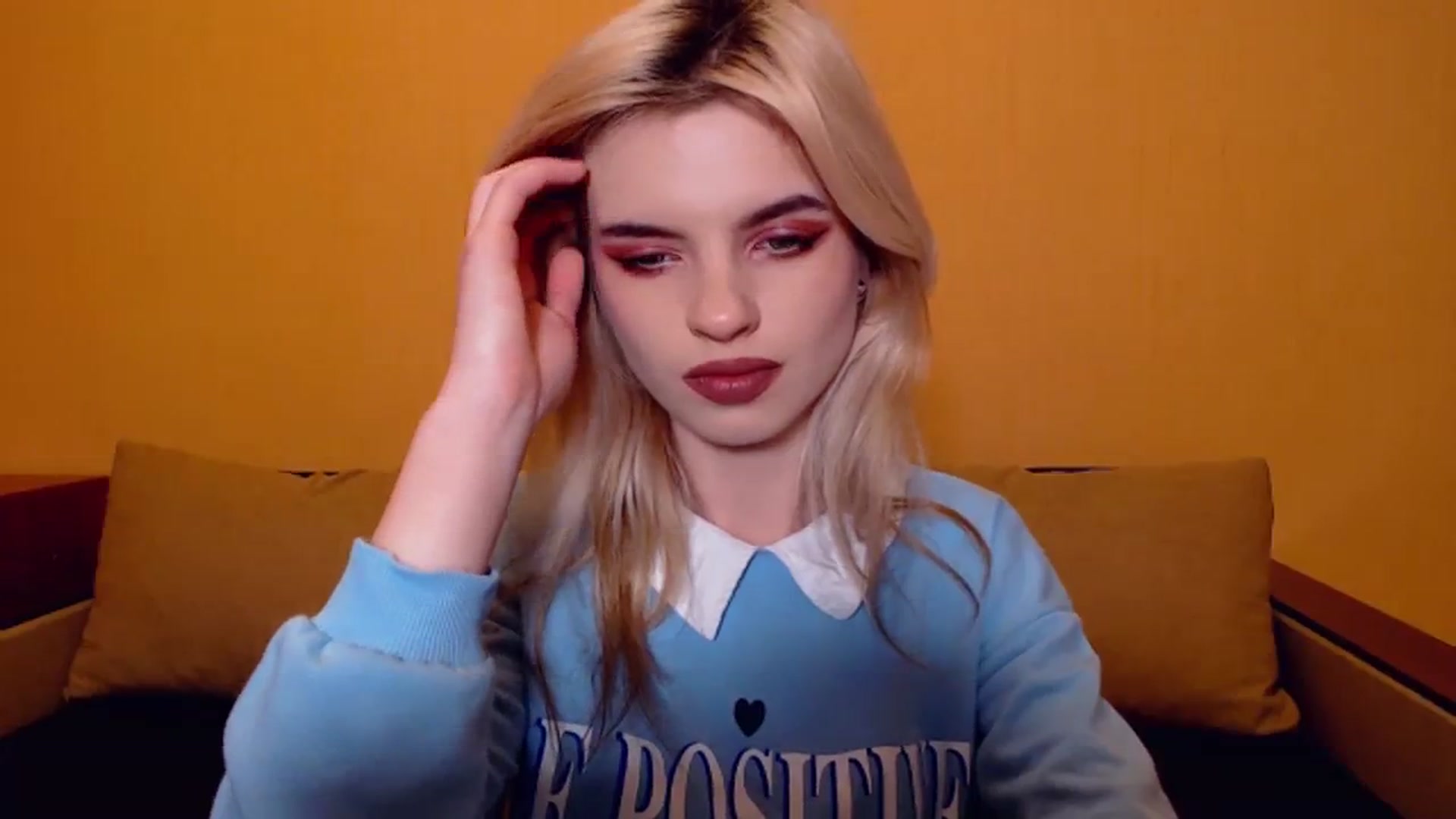 Gallery image thumbnail from Erineys's myfreecams stream on, 11/10/2023, 16:06 image 12 of 20