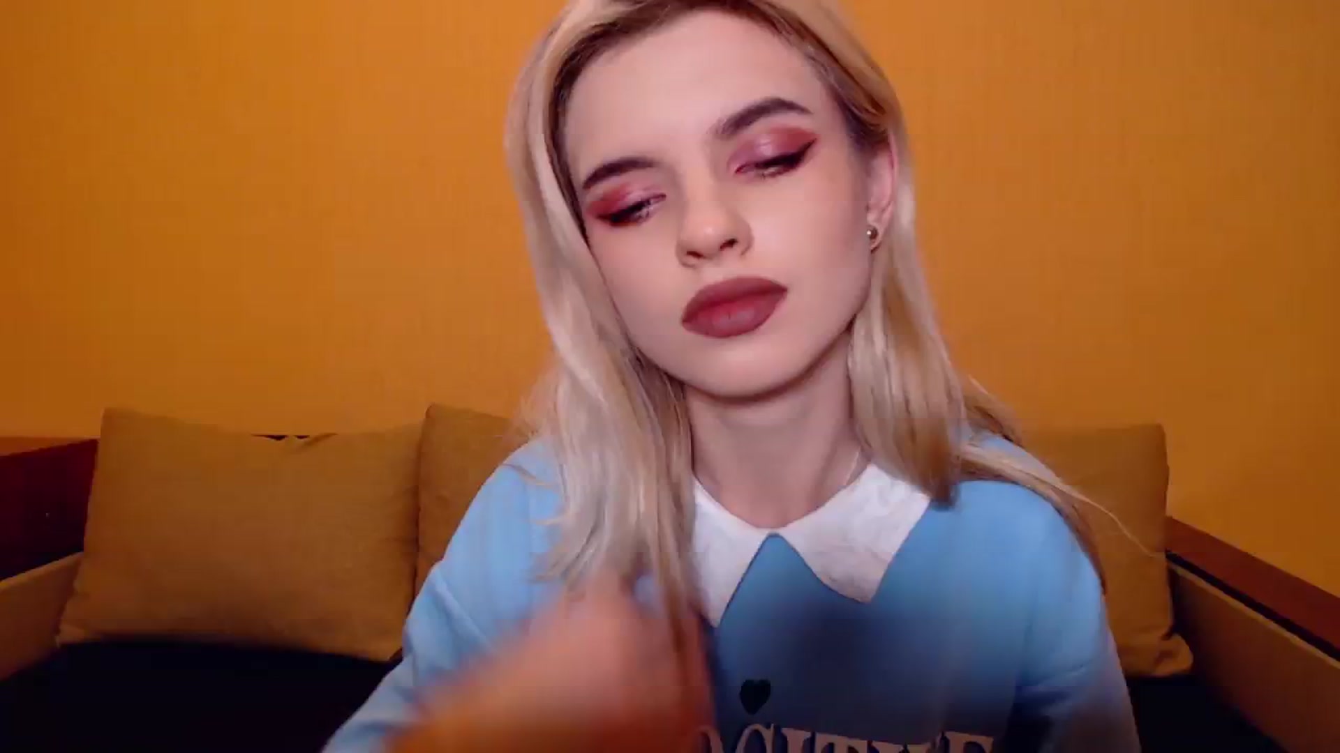Gallery image thumbnail from Erineys's myfreecams stream on, 11/10/2023, 16:06 image 1 of 20