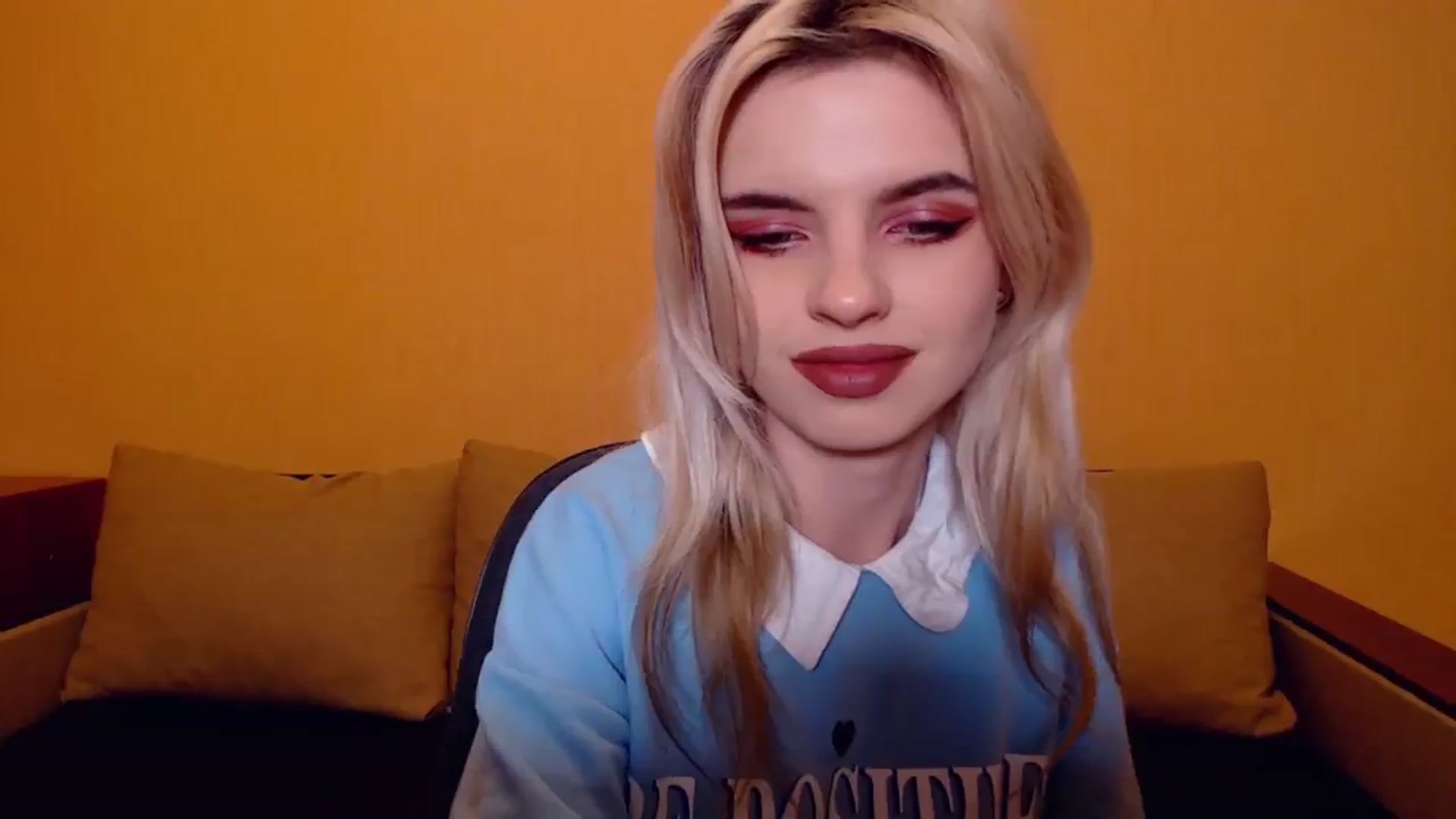 Gallery image thumbnail from Erineys's myfreecams stream on, 11/10/2023, 16:06 image 4 of 20