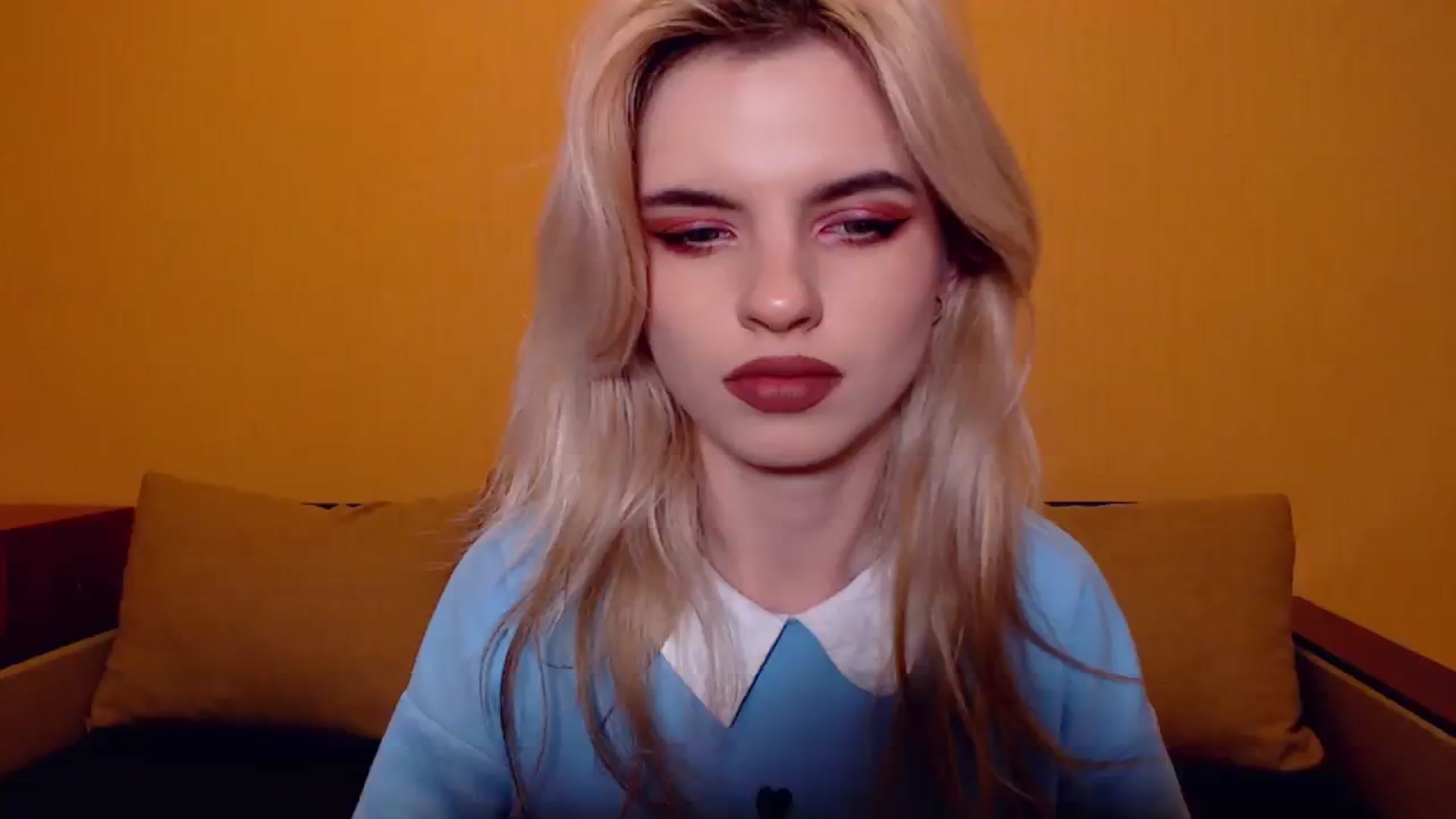 Gallery image thumbnail from Erineys's myfreecams stream on, 11/10/2023, 17:05 image 2 of 20