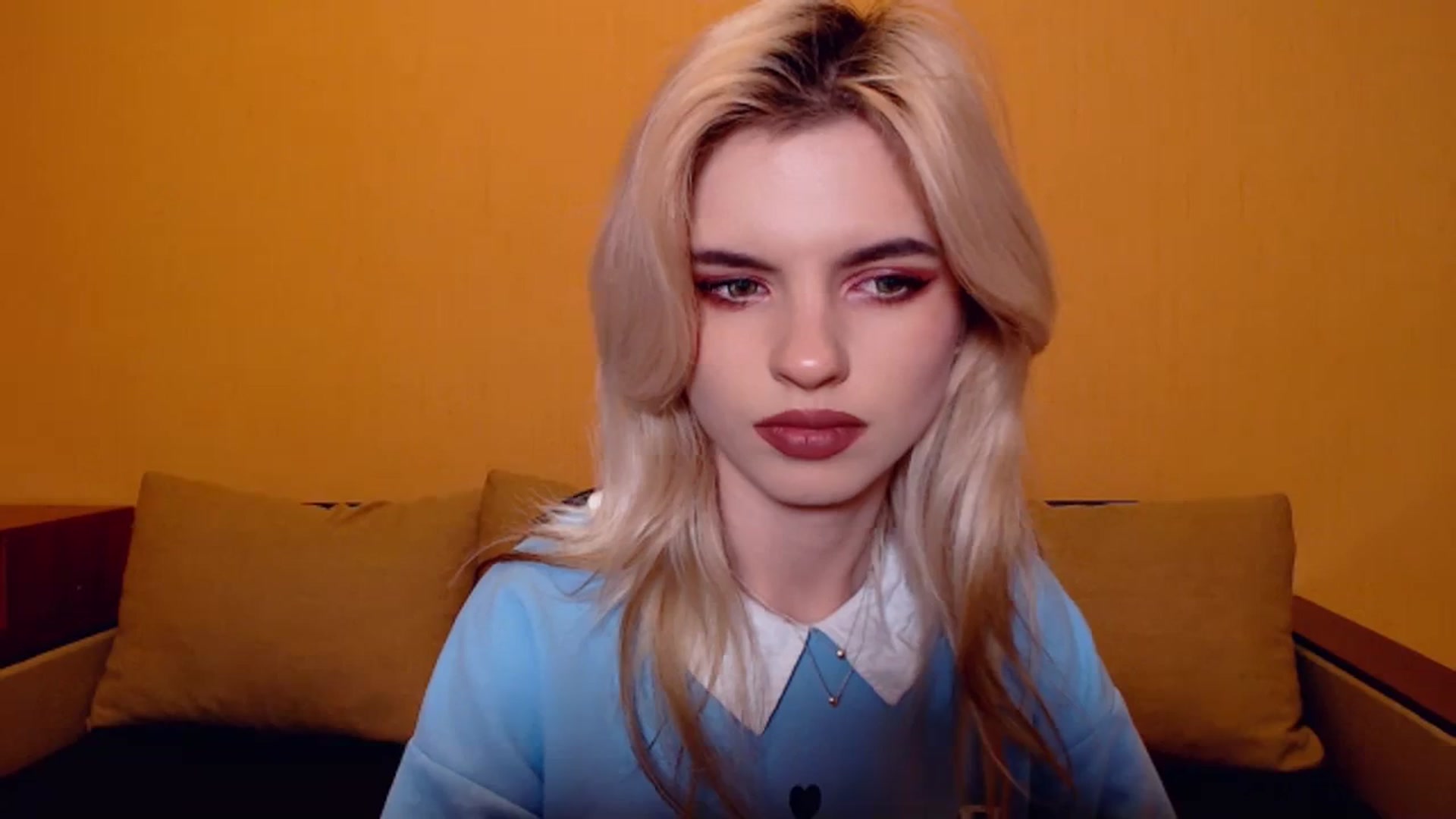 Gallery image thumbnail from Erineys's myfreecams stream on, 11/10/2023, 17:05 image 19 of 20