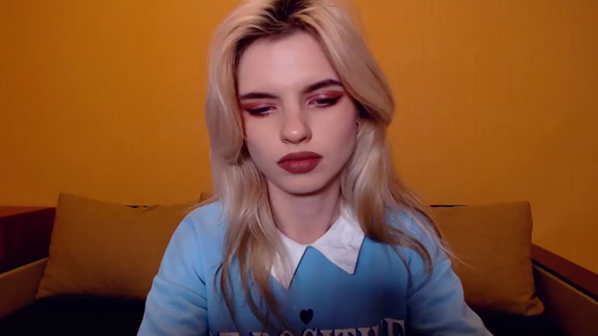 Gallery image thumbnail from Erineys's myfreecams stream on, 11/10/2023, 17:05 image 4 of 20