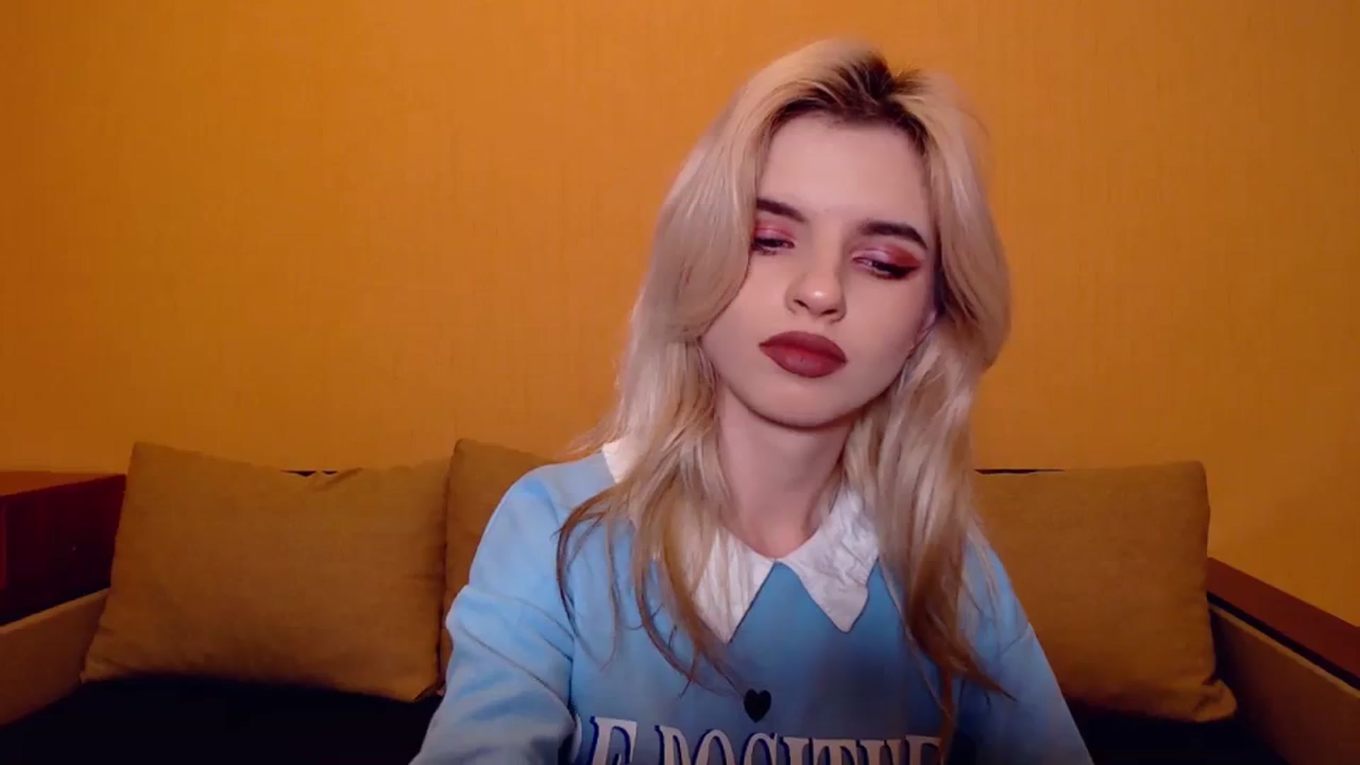 Gallery image thumbnail from Erineys's myfreecams stream on, 11/10/2023, 17:05 image 14 of 20