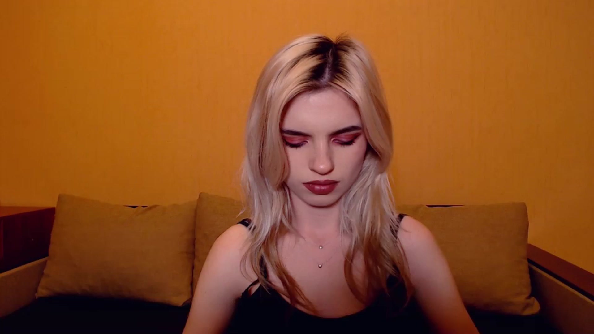 Gallery image thumbnail from Erineys's myfreecams stream on, 11/10/2023, 17:50 image 17 of 20