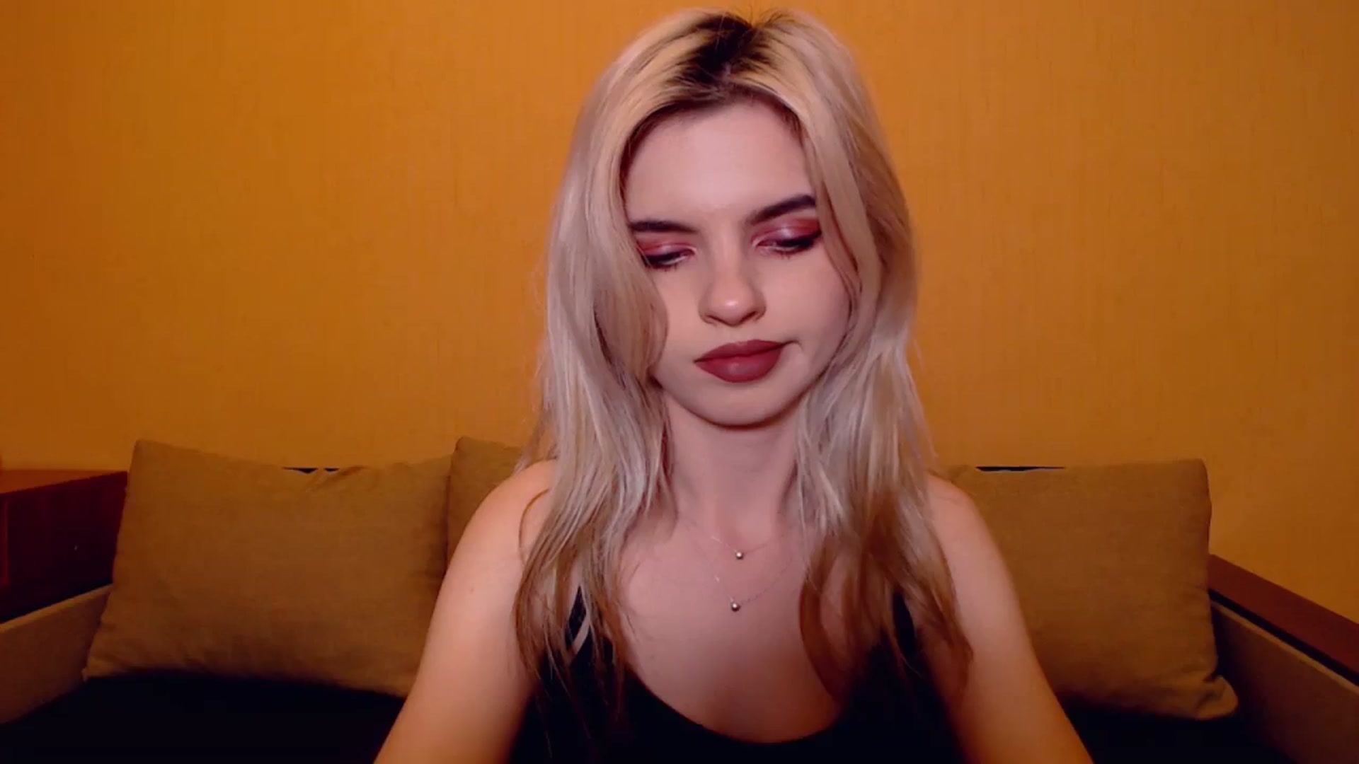 Gallery image thumbnail from Erineys's myfreecams stream on, 11/10/2023, 17:50 image 9 of 20