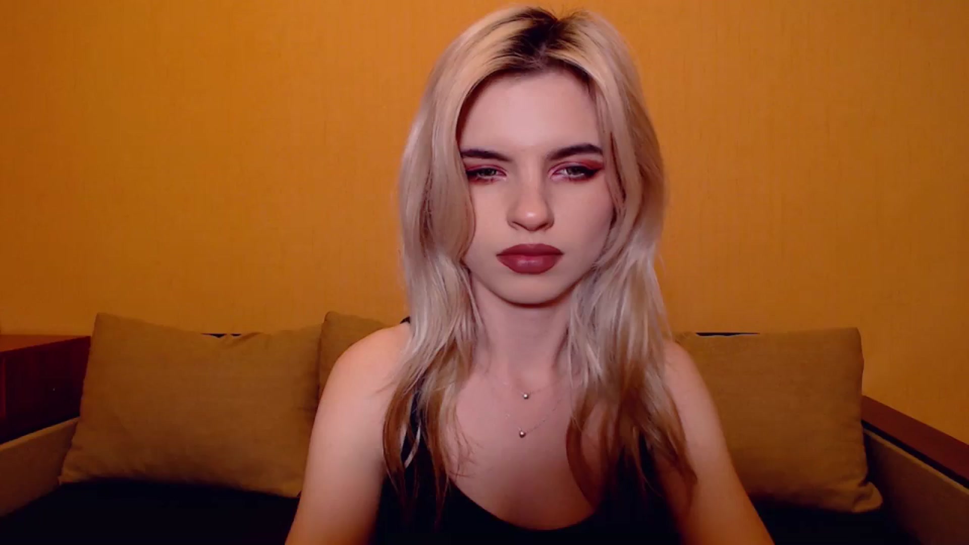 Gallery image thumbnail from Erineys's myfreecams stream on, 11/10/2023, 17:50 image 2 of 20