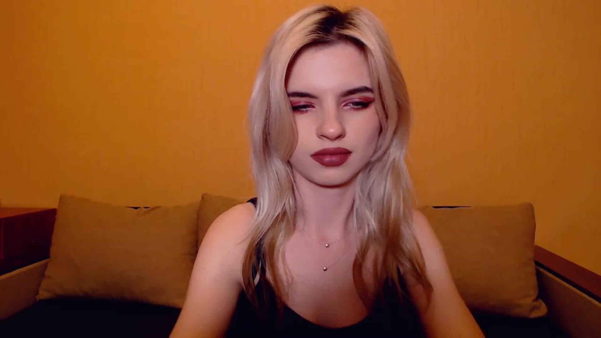 Gallery image thumbnail from Erineys's myfreecams stream on, 11/10/2023, 17:50 image 6 of 20