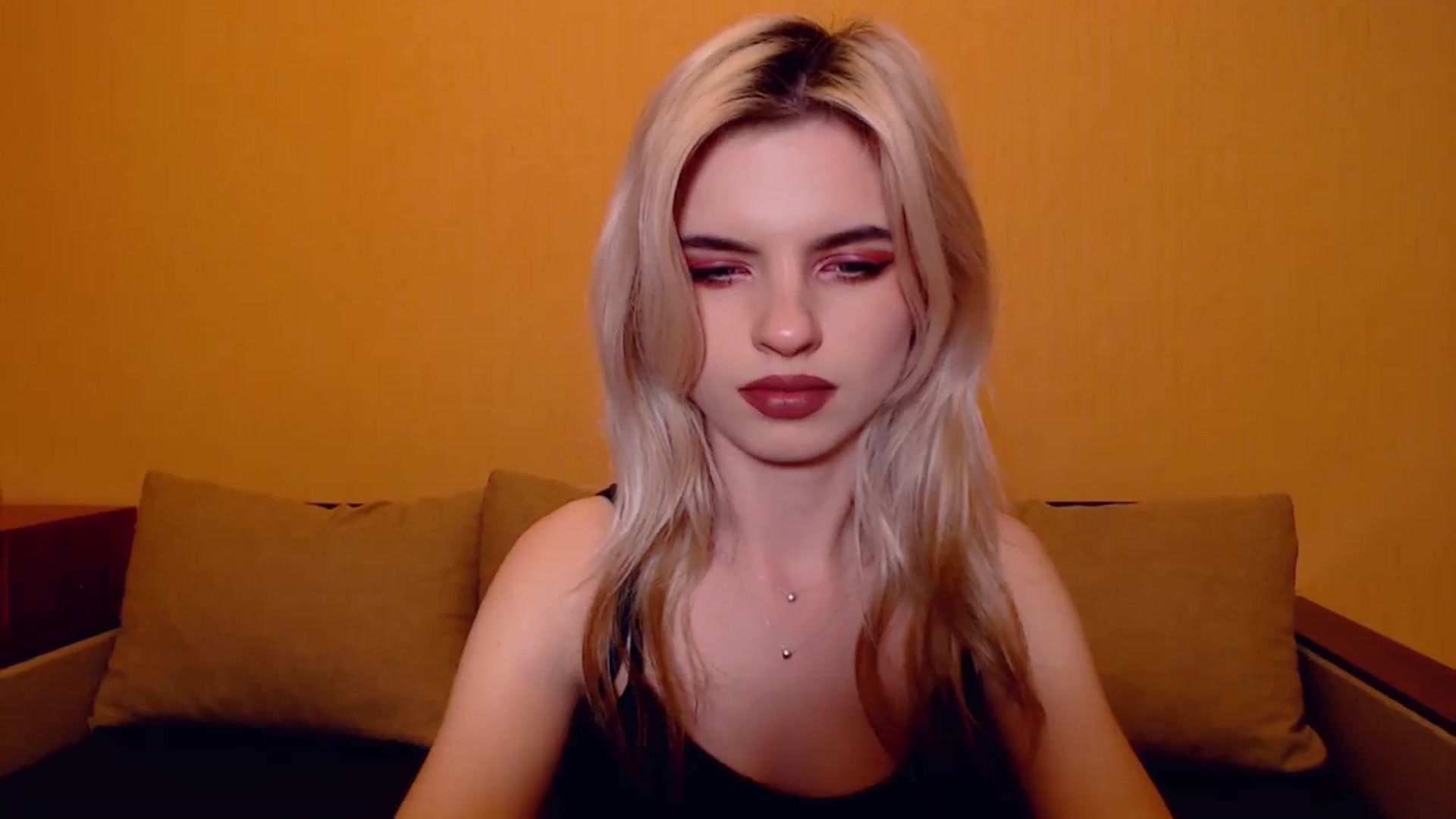 Gallery image thumbnail from Erineys's myfreecams stream on, 11/10/2023, 17:50 image 8 of 20