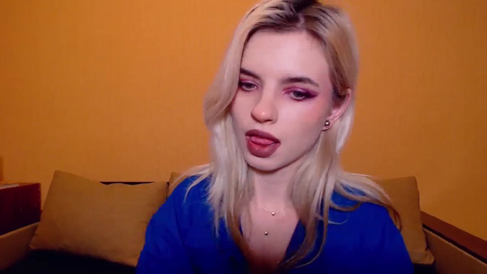 Gallery image thumbnail from Erineys's myfreecams stream on, 11/12/2023, 14:55 image 19 of 20