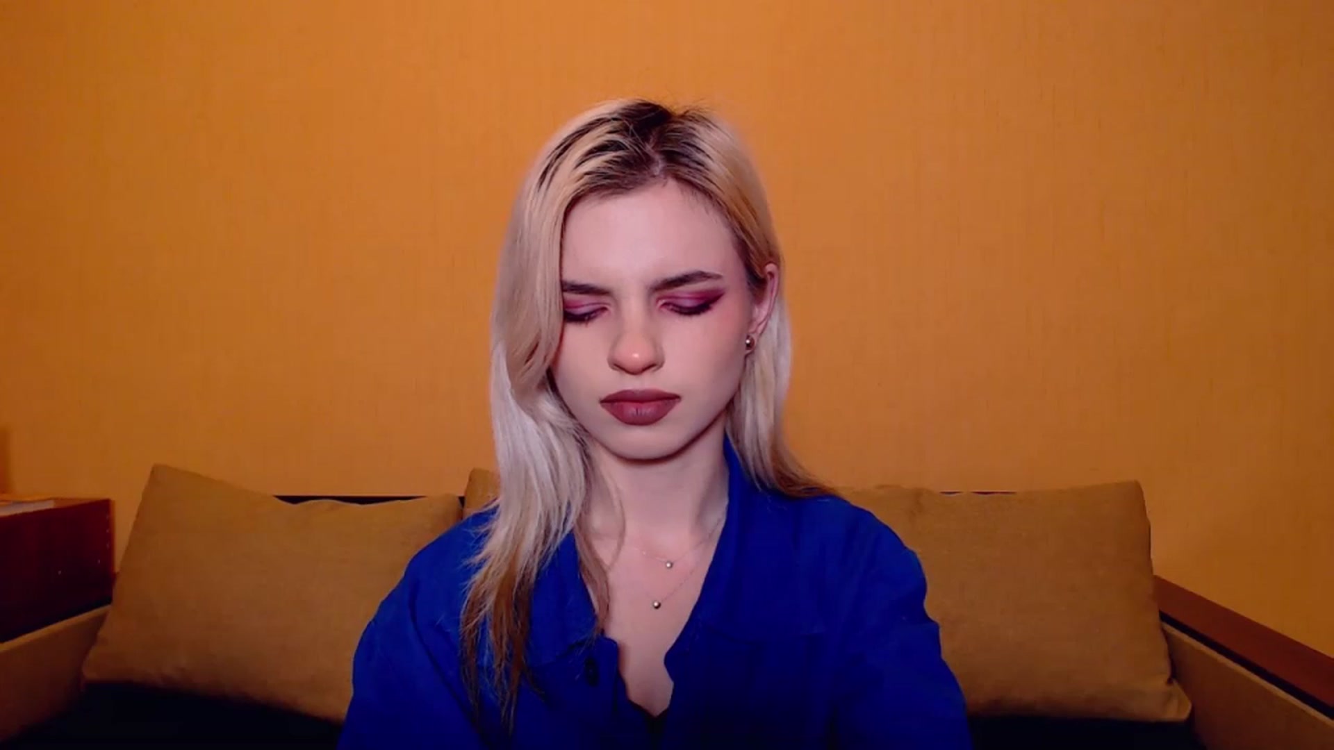 Gallery image thumbnail from Erineys's myfreecams stream on, 11/12/2023, 15:16 image 10 of 20