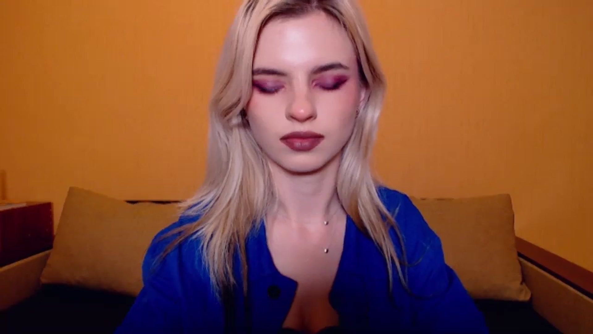 Gallery image thumbnail from Erineys's myfreecams stream on, 11/12/2023, 16:45 image 2 of 20