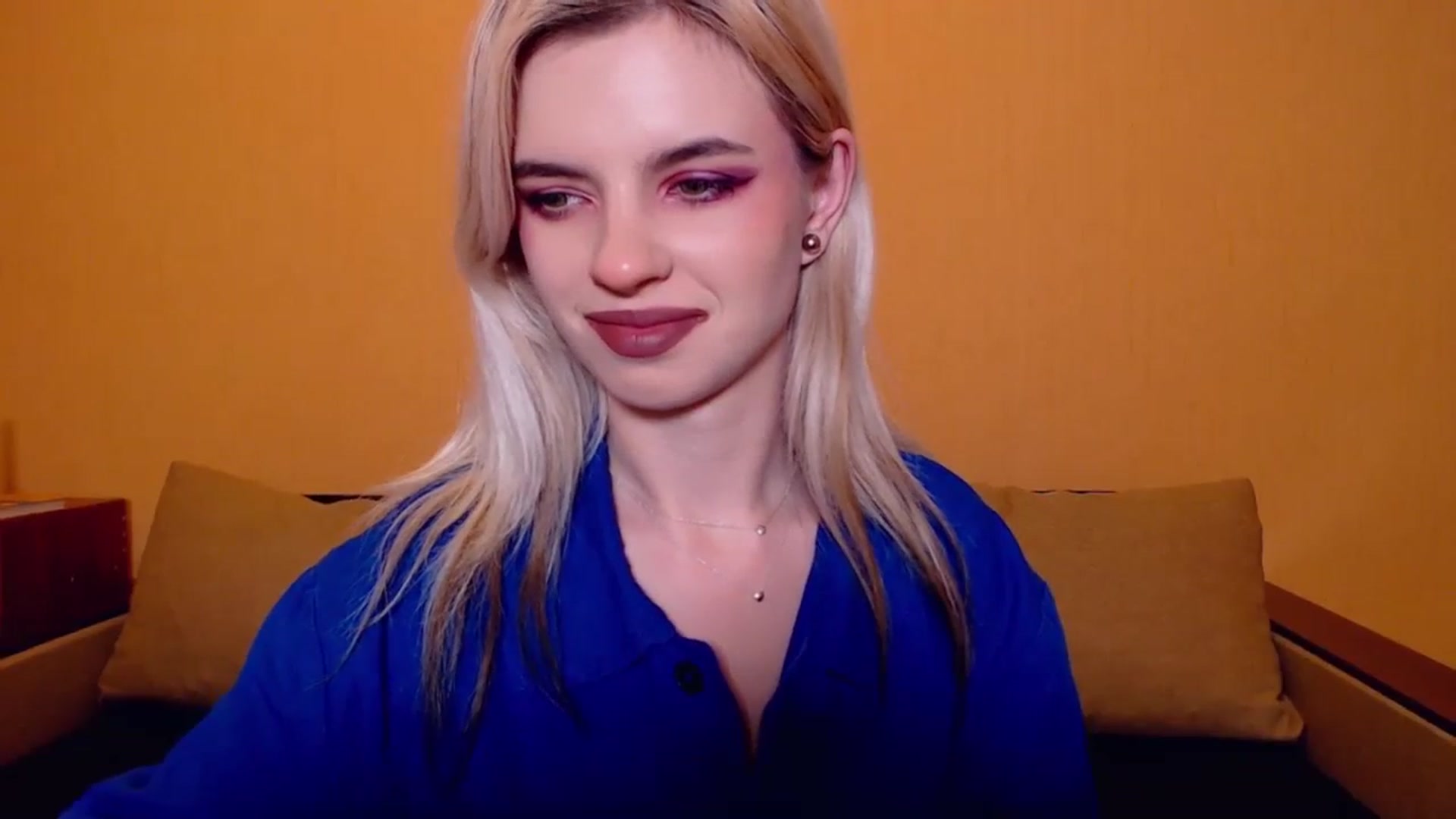 Gallery image thumbnail from Erineys's myfreecams stream on, 11/12/2023, 16:45 image 3 of 20