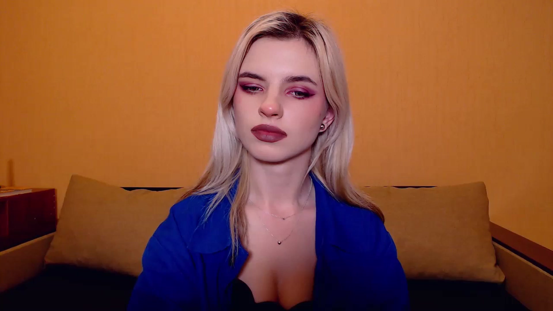 Gallery image thumbnail from Erineys's myfreecams stream on, 11/12/2023, 17:34 image 8 of 20