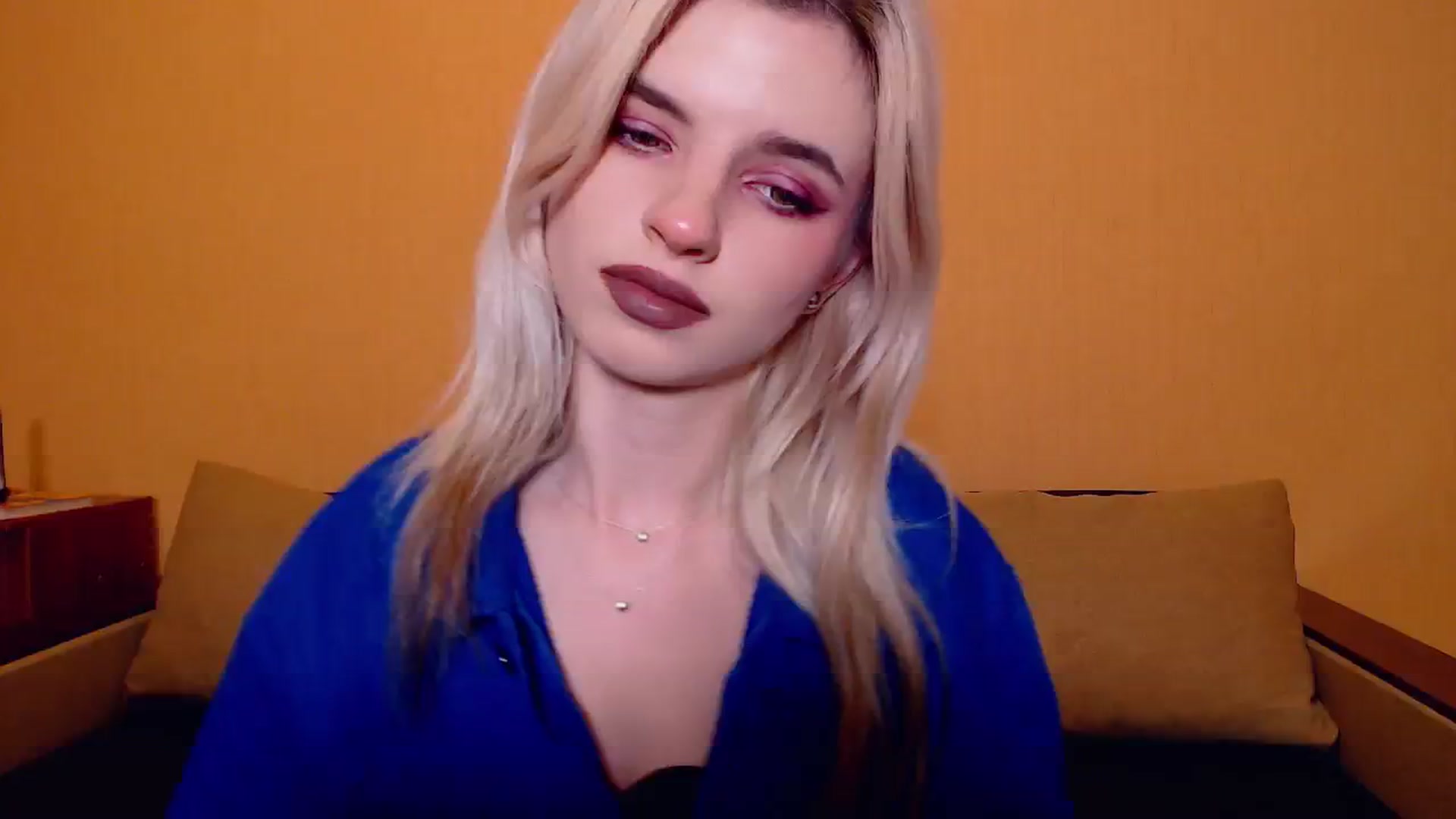 Gallery image thumbnail from Erineys's myfreecams stream on, 11/12/2023, 17:34 image 15 of 20