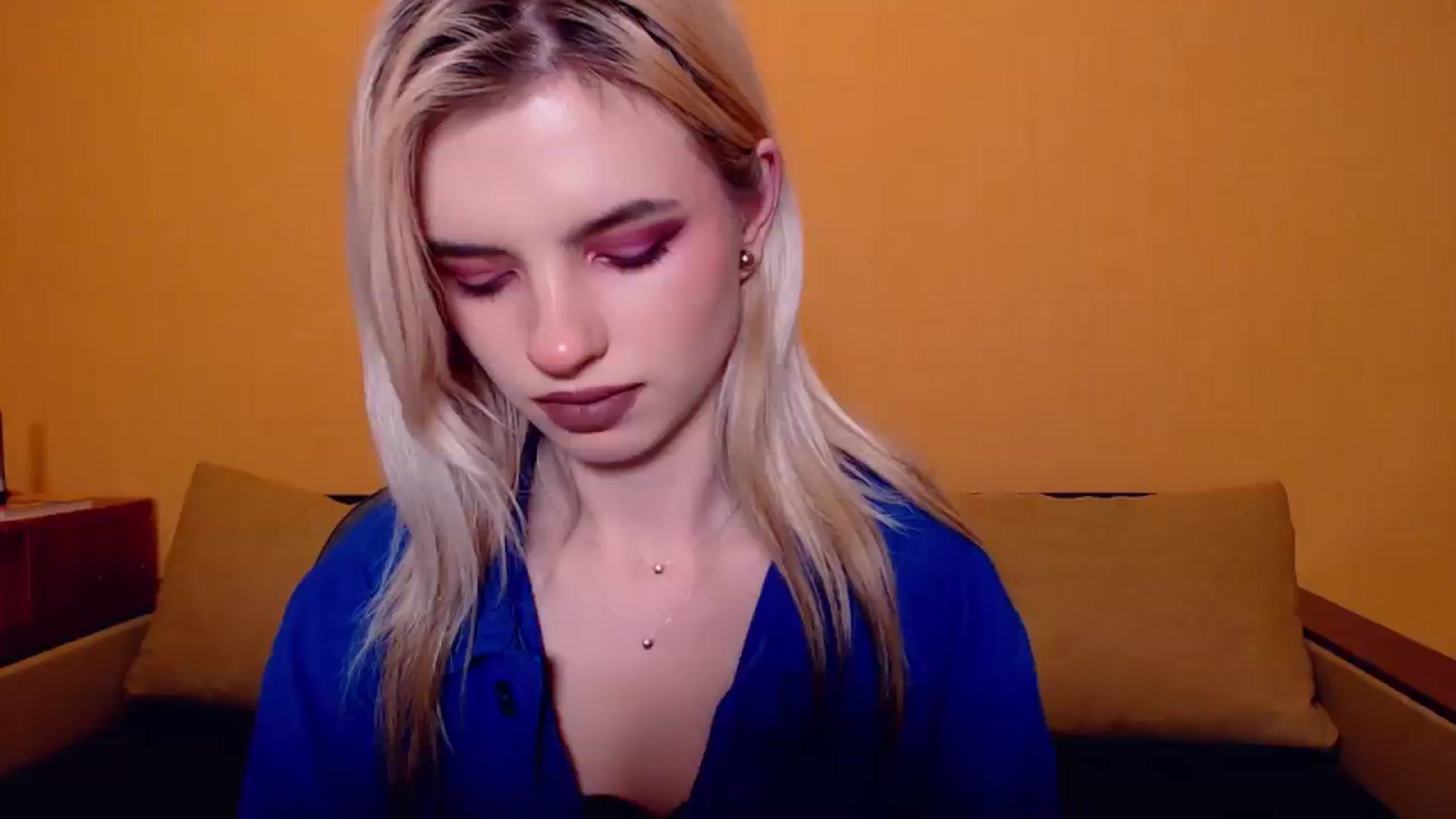 Gallery image thumbnail from Erineys's myfreecams stream on, 11/12/2023, 17:34 image 17 of 20
