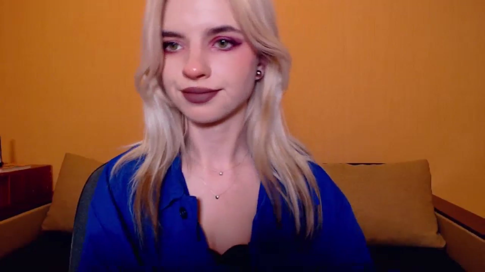 Gallery image thumbnail from Erineys's myfreecams stream on, 11/12/2023, 17:34 image 19 of 20