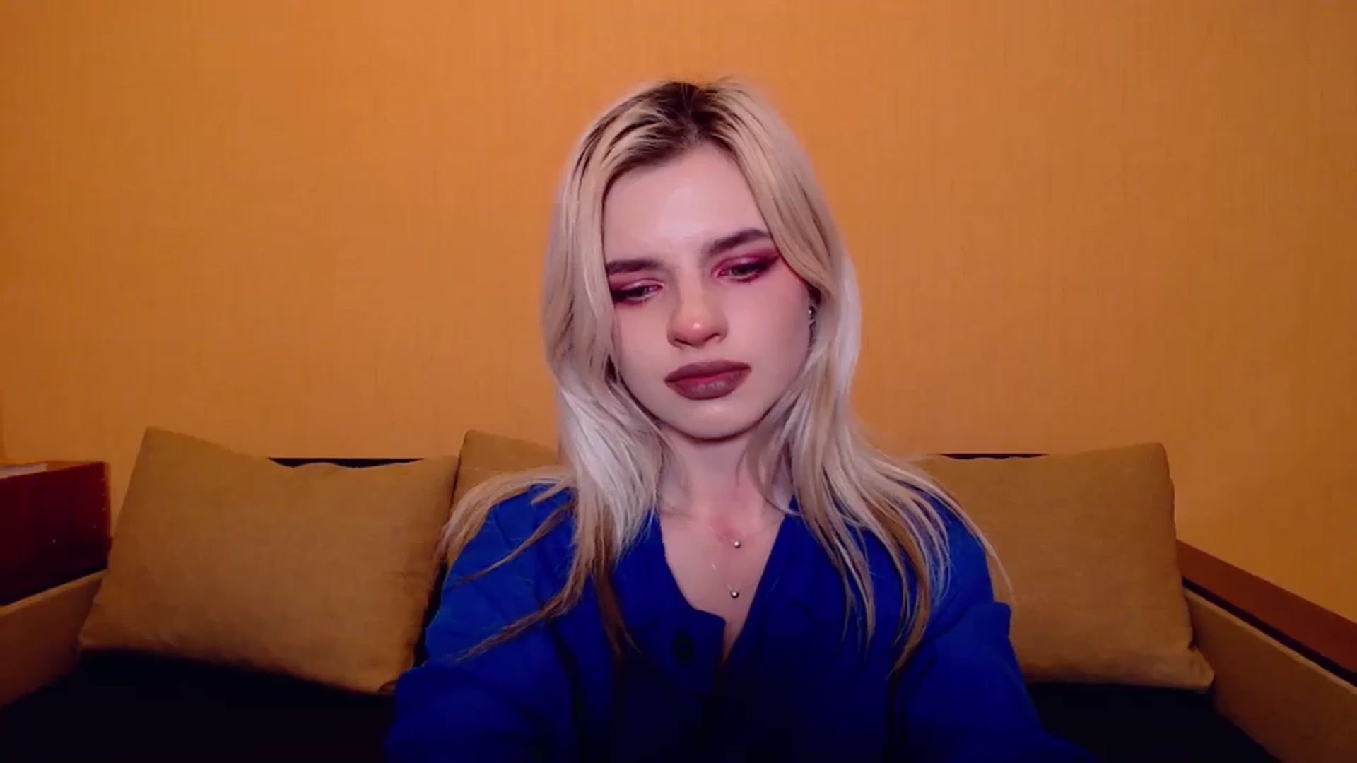 Gallery image thumbnail from Erineys's myfreecams stream on, 11/12/2023, 18:45 image 15 of 20