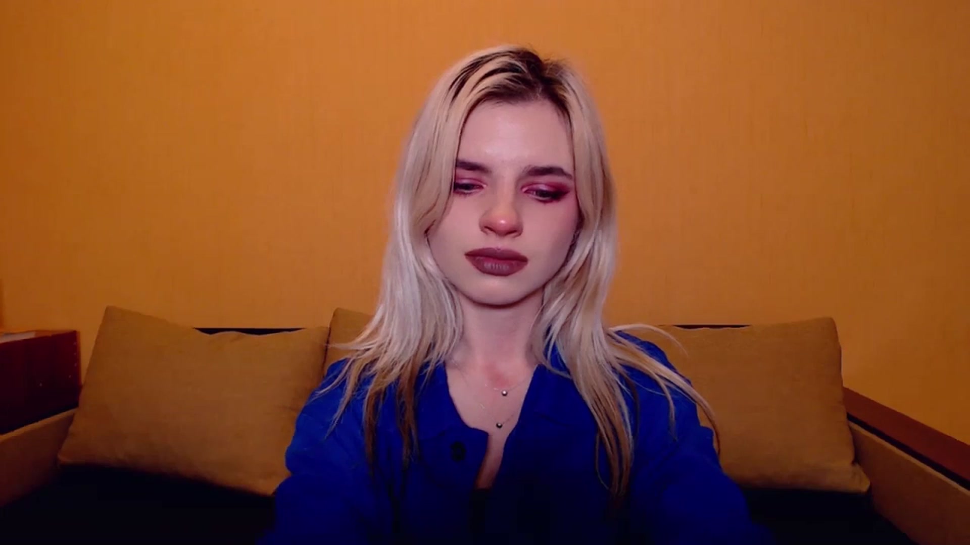 Gallery image thumbnail from Erineys's myfreecams stream on, 11/12/2023, 18:45 image 16 of 20