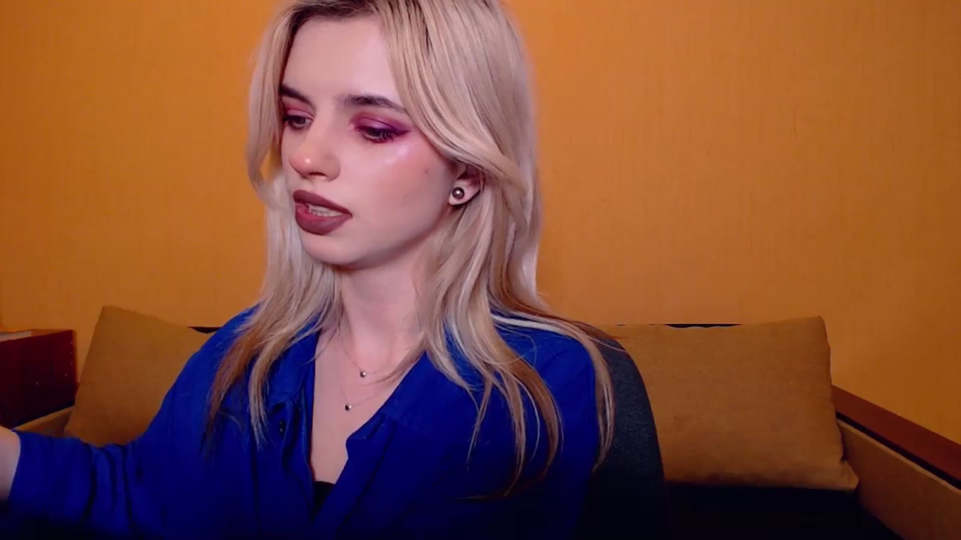 Gallery image thumbnail from Erineys's myfreecams stream on, 11/12/2023, 18:45 image 4 of 20