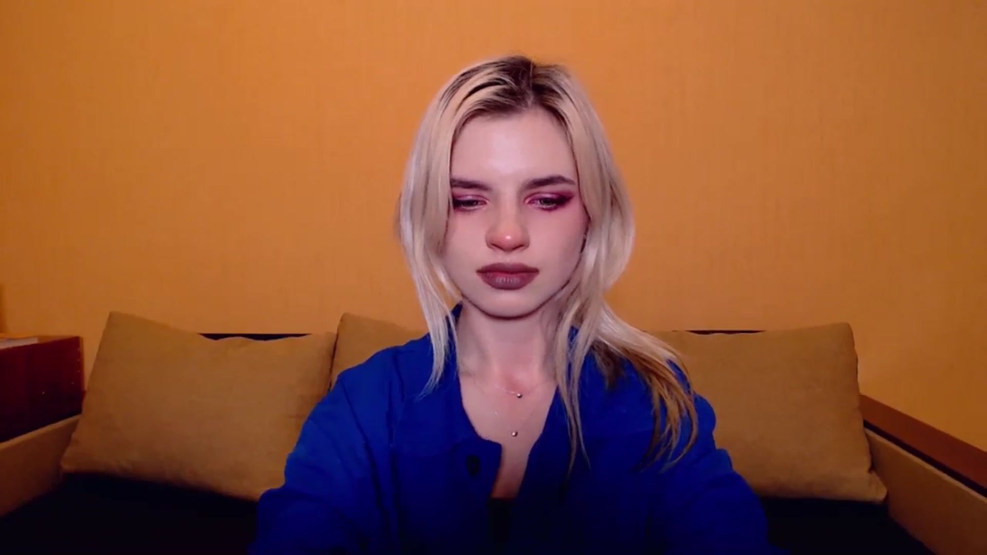 Gallery image thumbnail from Erineys's myfreecams stream on, 11/12/2023, 18:45 image 17 of 20