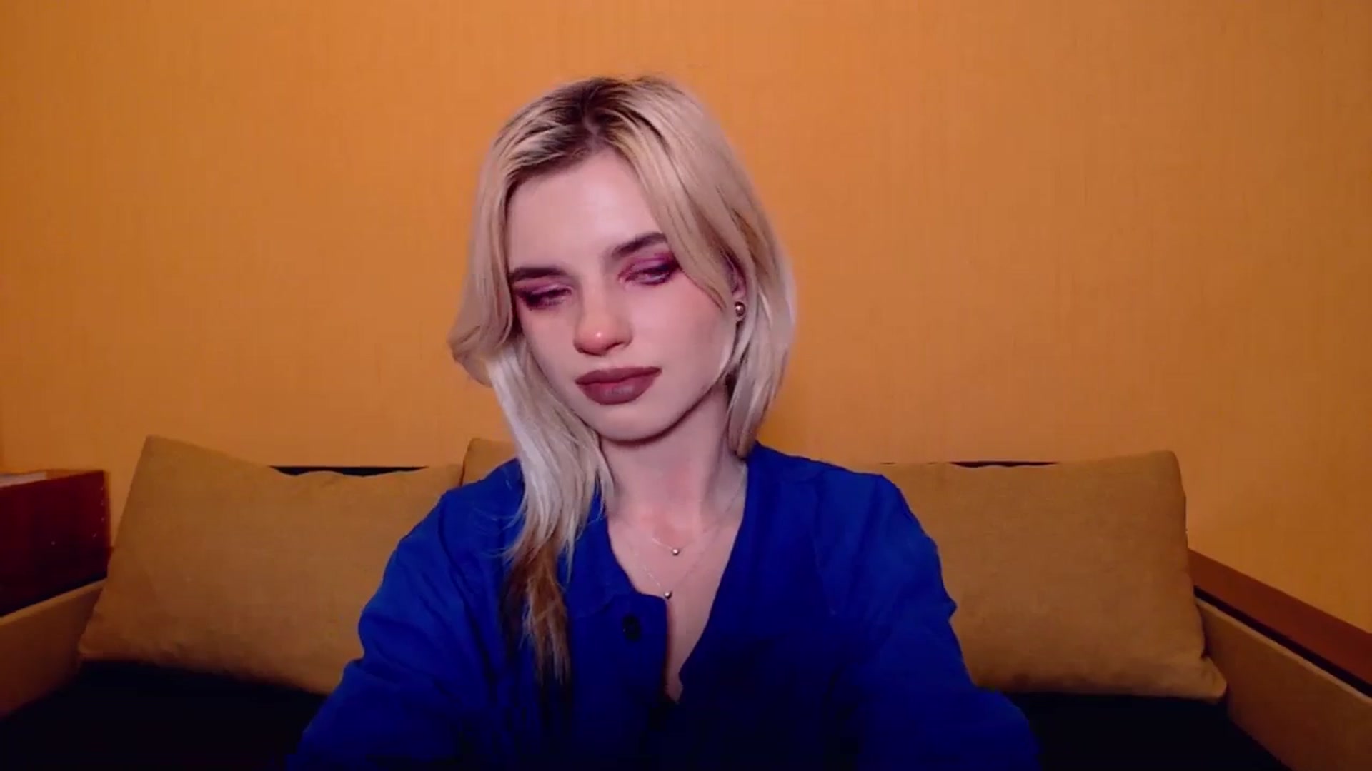 Gallery image thumbnail from Erineys's myfreecams stream on, 11/12/2023, 18:45 image 8 of 20