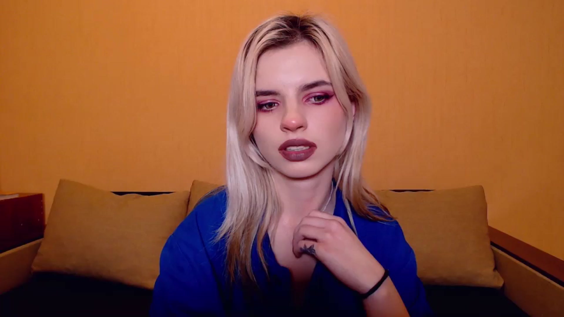 Gallery image thumbnail from Erineys's myfreecams stream on, 11/12/2023, 18:45 image 2 of 20