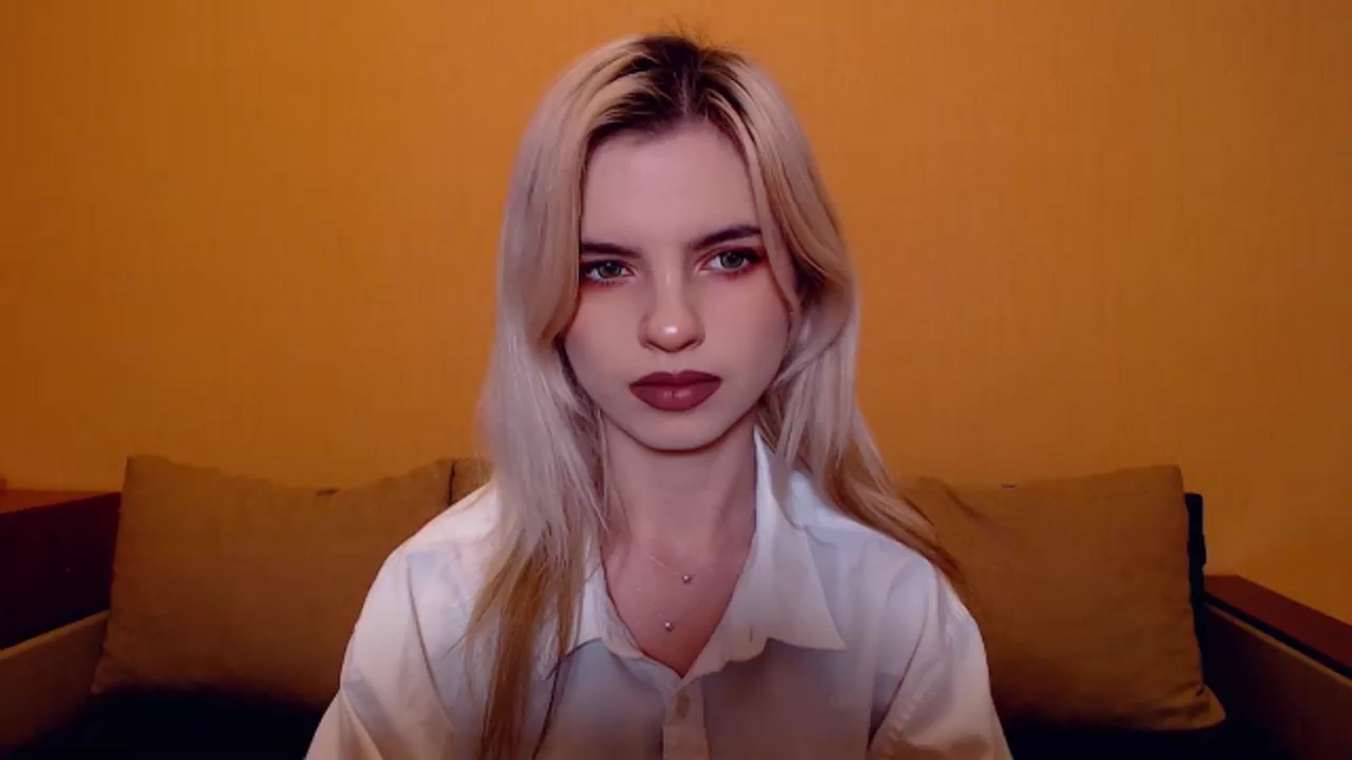 Gallery image thumbnail from Erineys's myfreecams stream on, 11/13/2023, 15:20 image 18 of 20