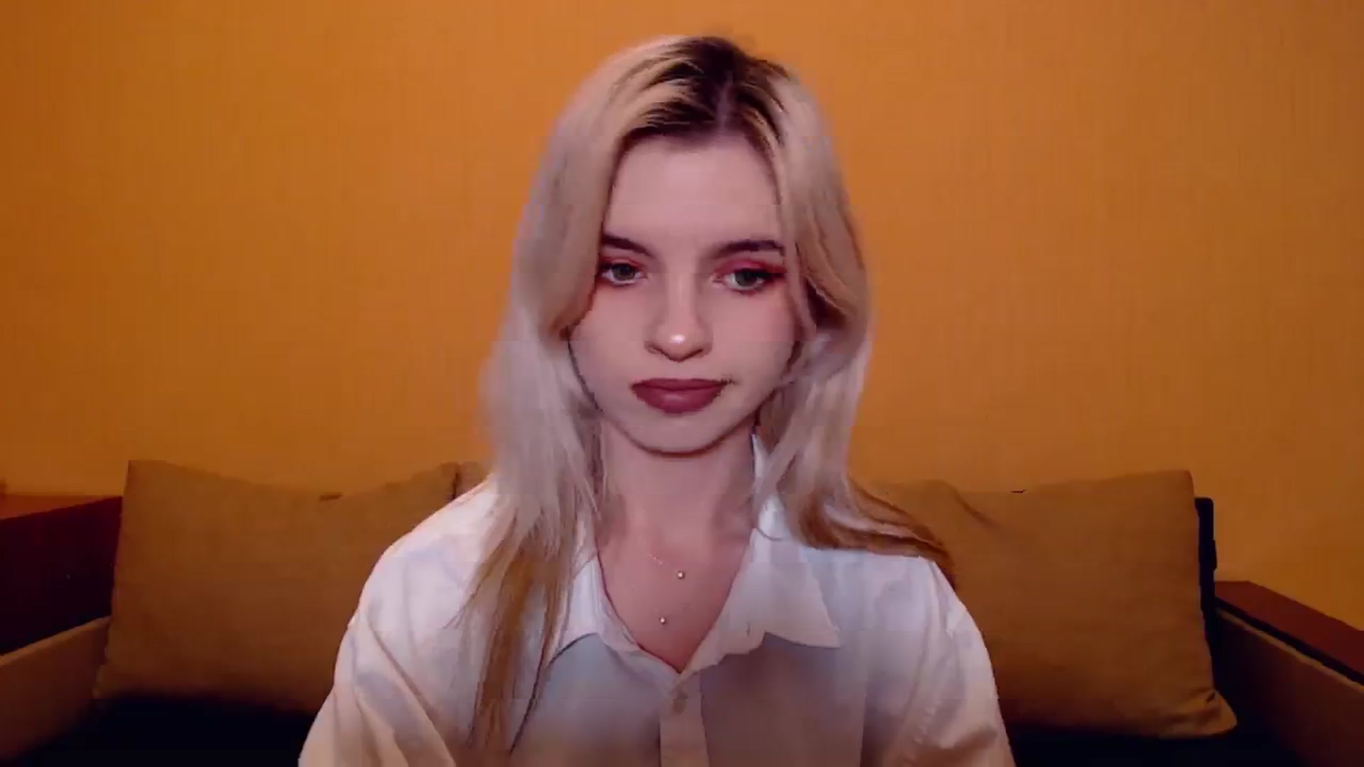 Gallery image thumbnail from Erineys's myfreecams stream on, 11/13/2023, 15:20 image 17 of 20
