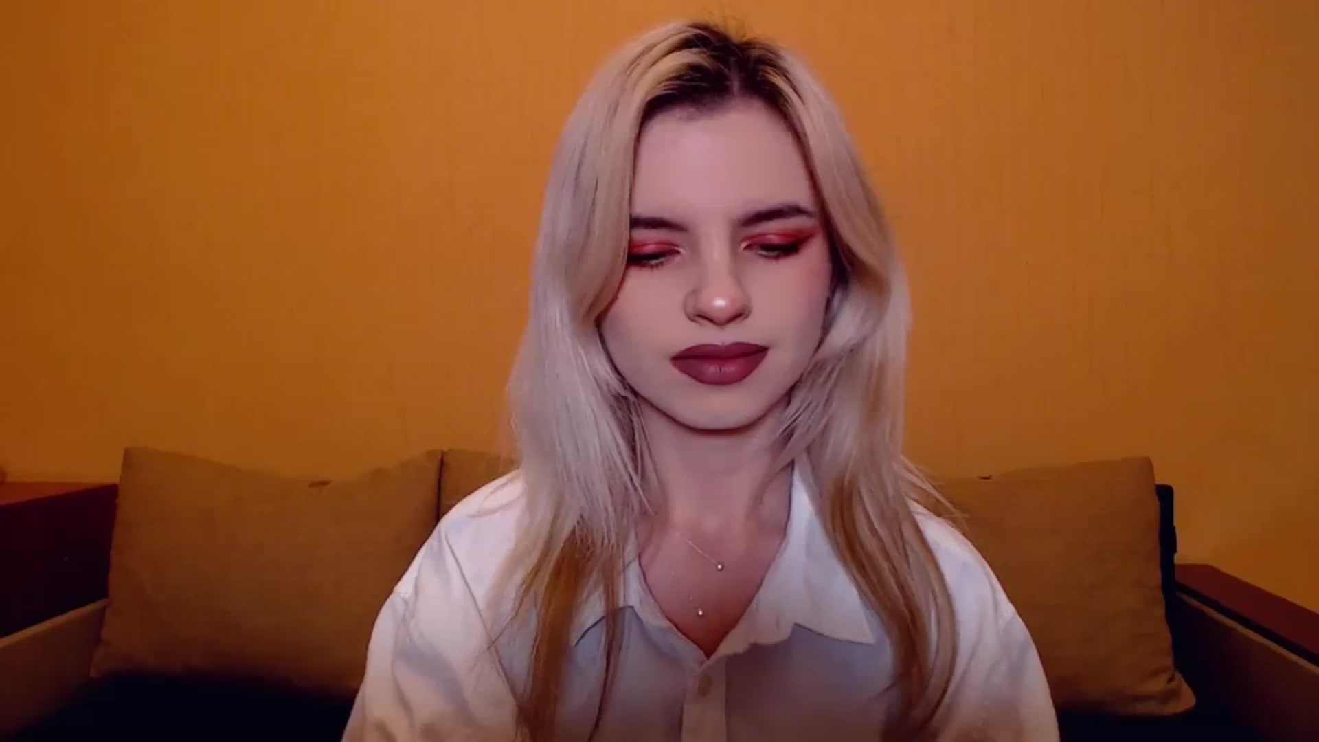 Gallery image thumbnail from Erineys's myfreecams stream on, 11/13/2023, 15:20 image 8 of 20