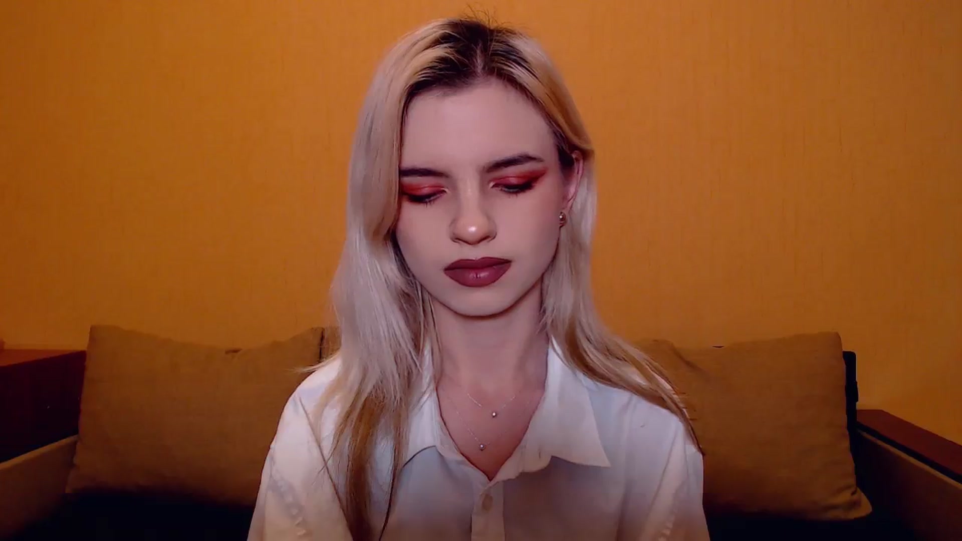 Gallery image thumbnail from Erineys's myfreecams stream on, 11/13/2023, 15:20 image 5 of 20