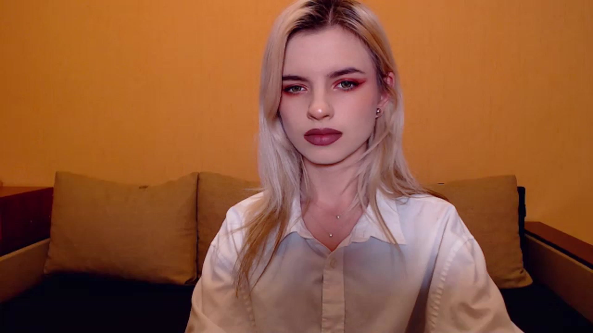 Gallery image thumbnail from Erineys's myfreecams stream on, 11/13/2023, 15:42 image 12 of 20